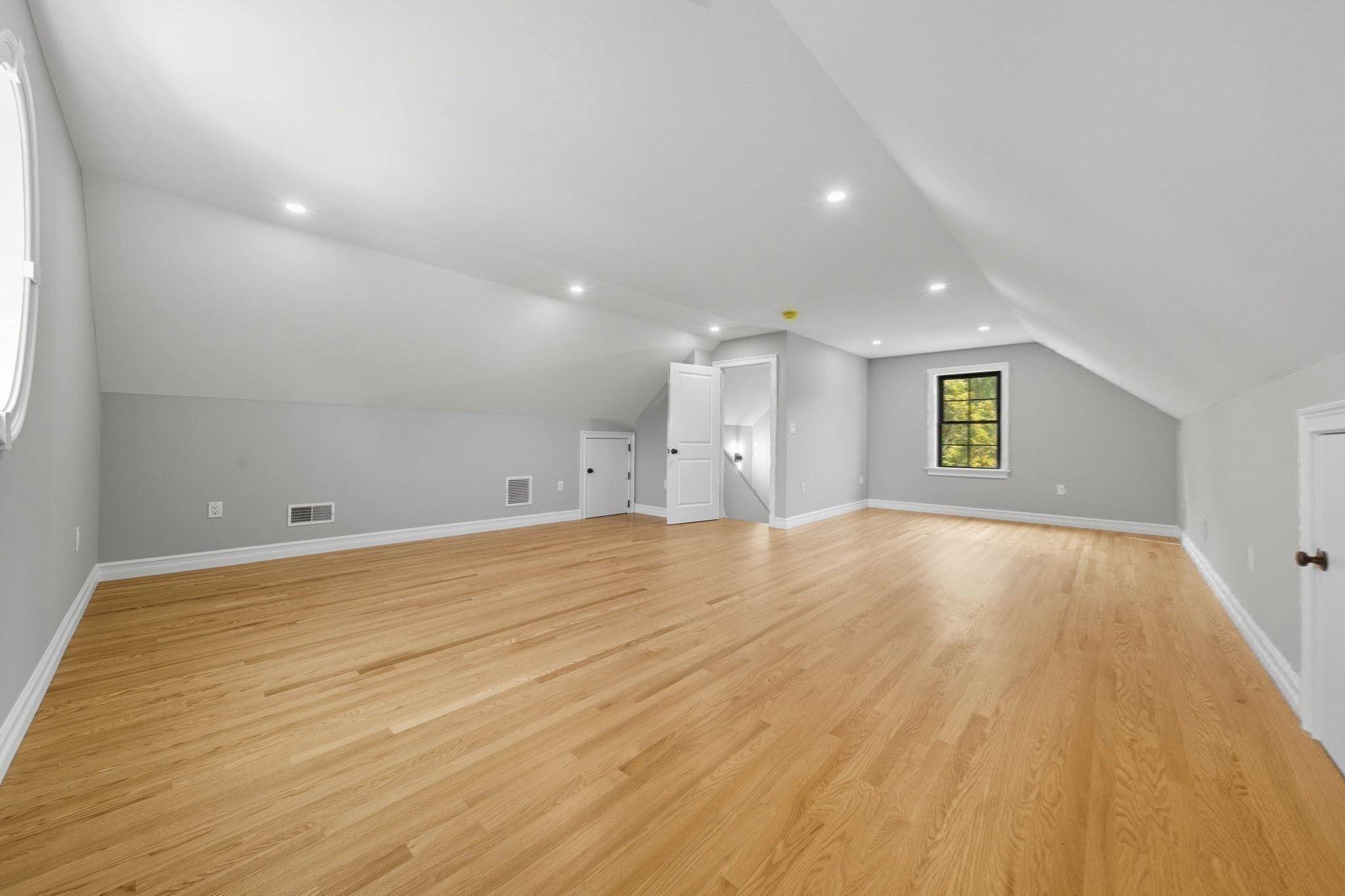 185 Lexington Street, Woburn, MA 01801 - Image 28