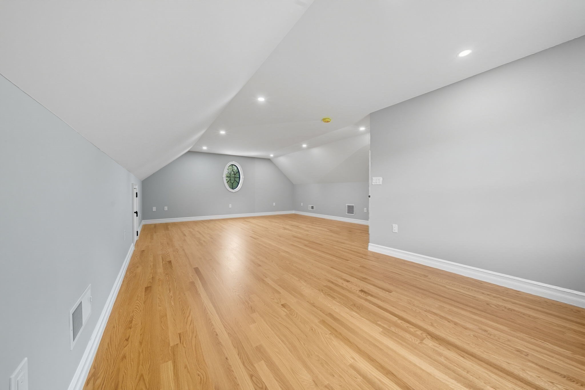 185 Lexington Street, Woburn, MA 01801 - Image 29