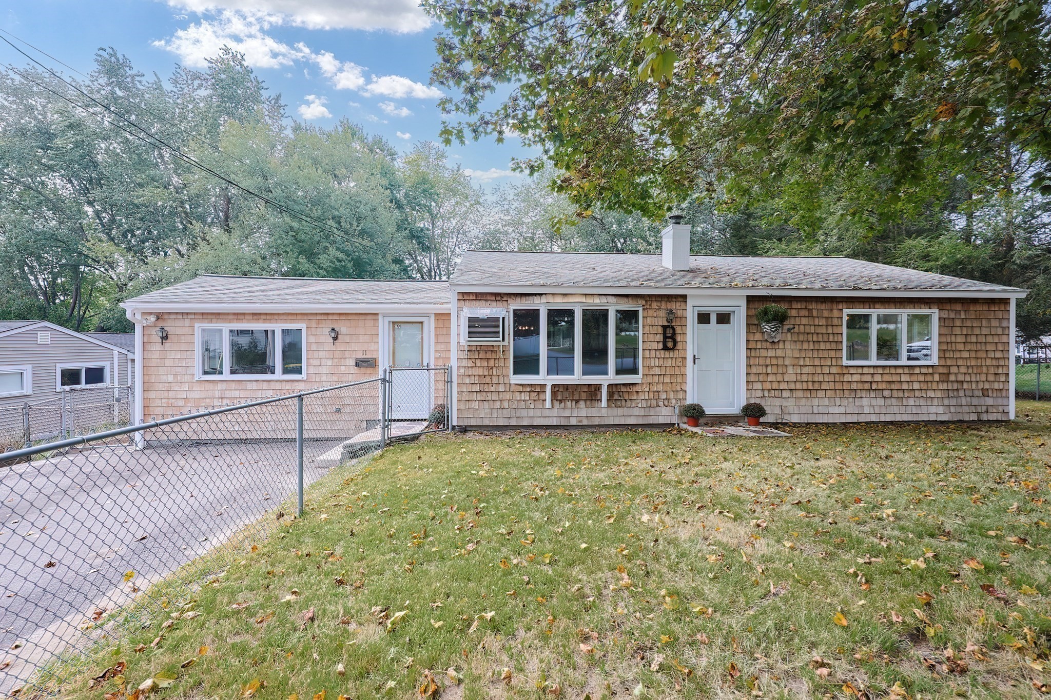 11 Silver Ave, Bellingham, MA 02019