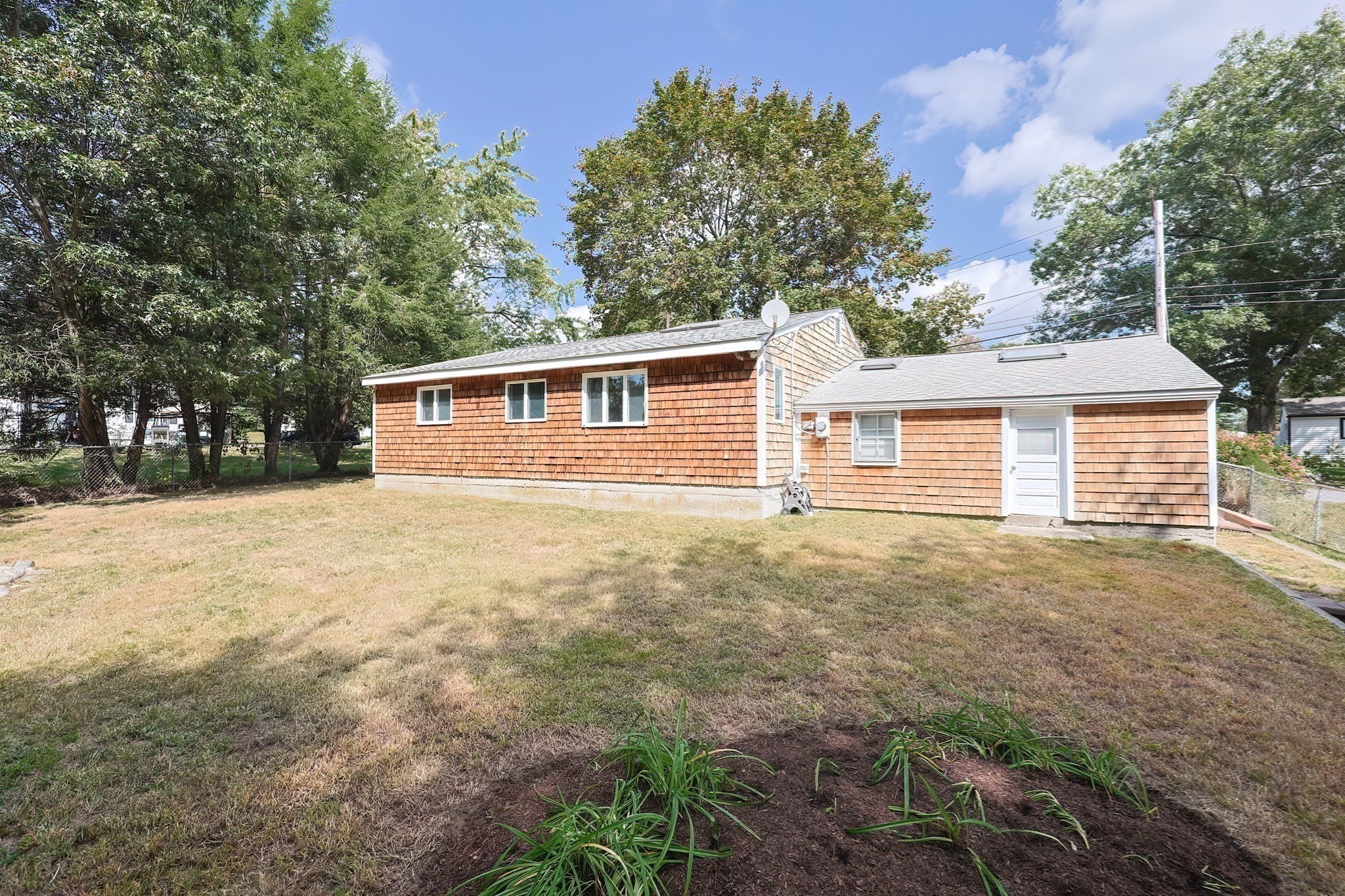 11 Silver Ave, Bellingham, MA 02019 - Image 32