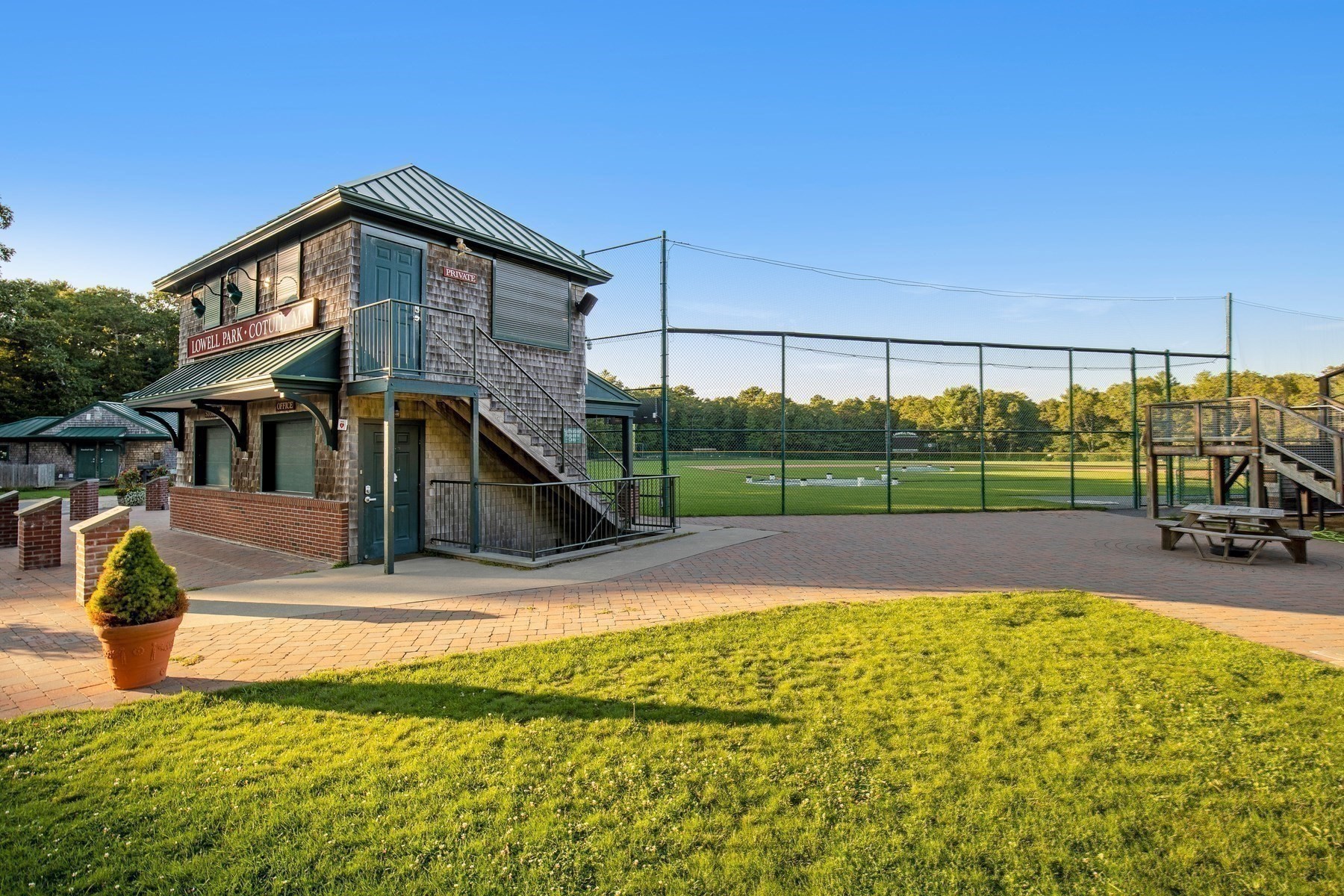 46 Oak St, Barnstable, MA 02635 - Image 39