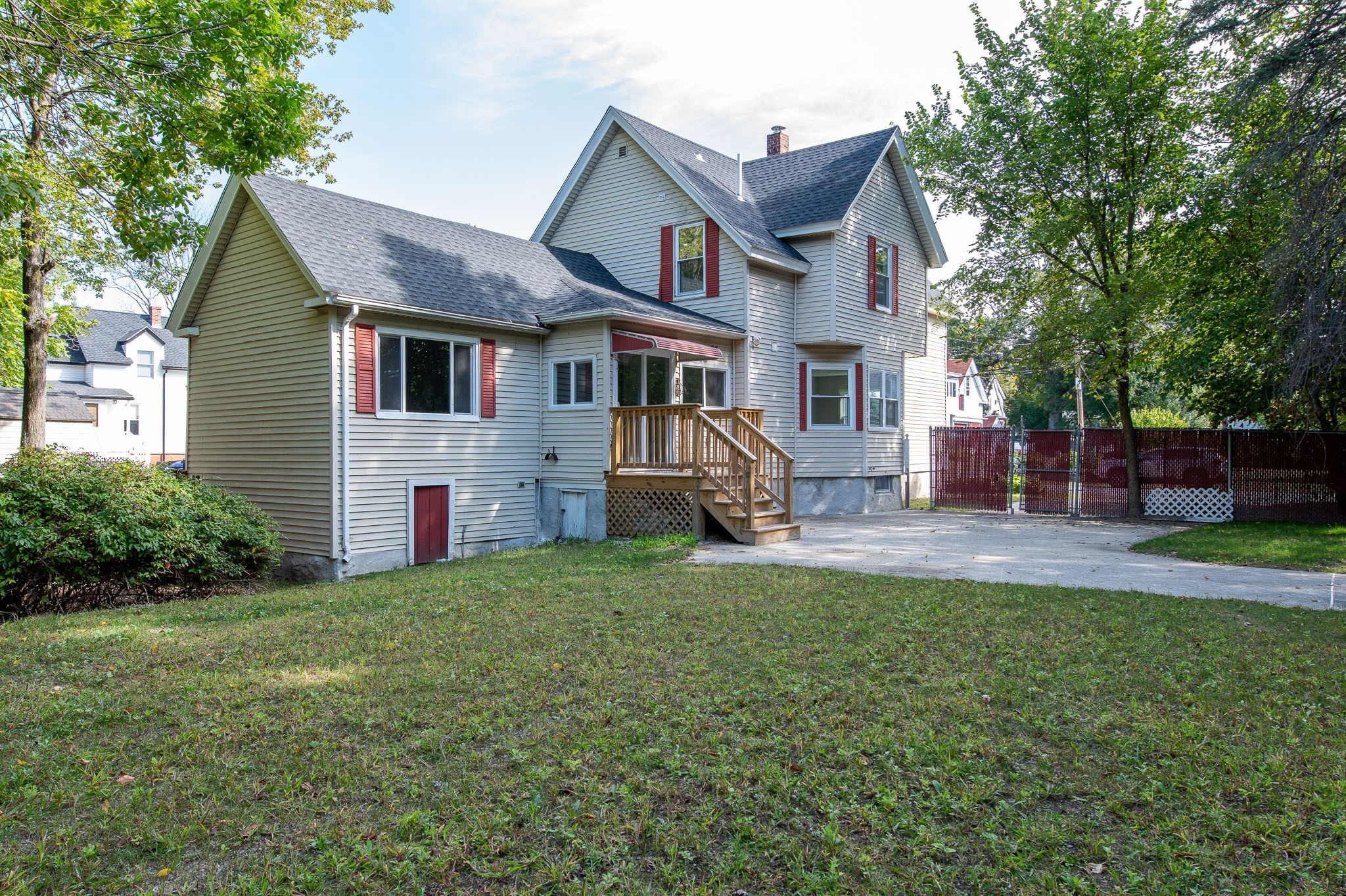 18 Stone St, Dracut, MA 01826 - Image 2
