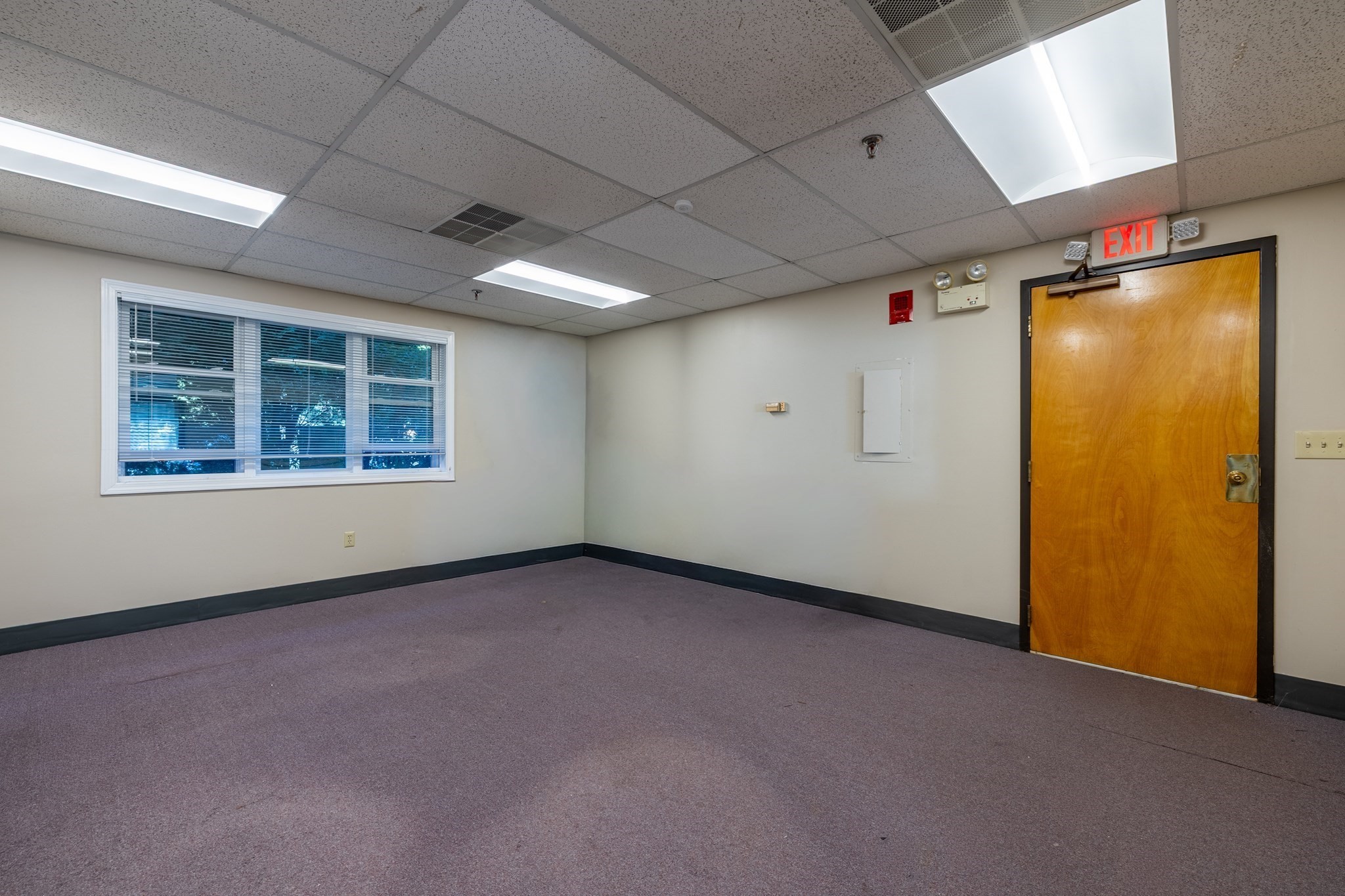 1538 Turnpike St, North Andover, MA 01845 - Image 4