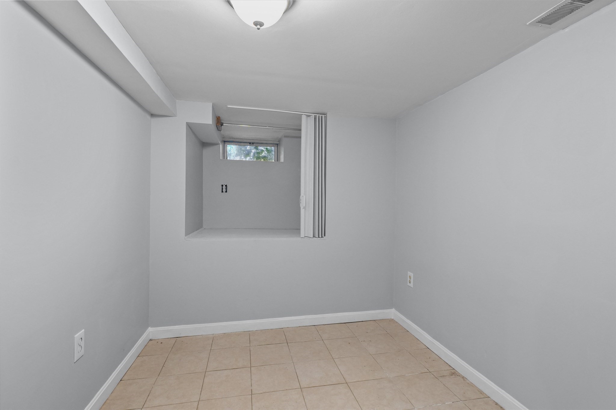 81 5th Ave, Lowell, MA 01854 - Image 20