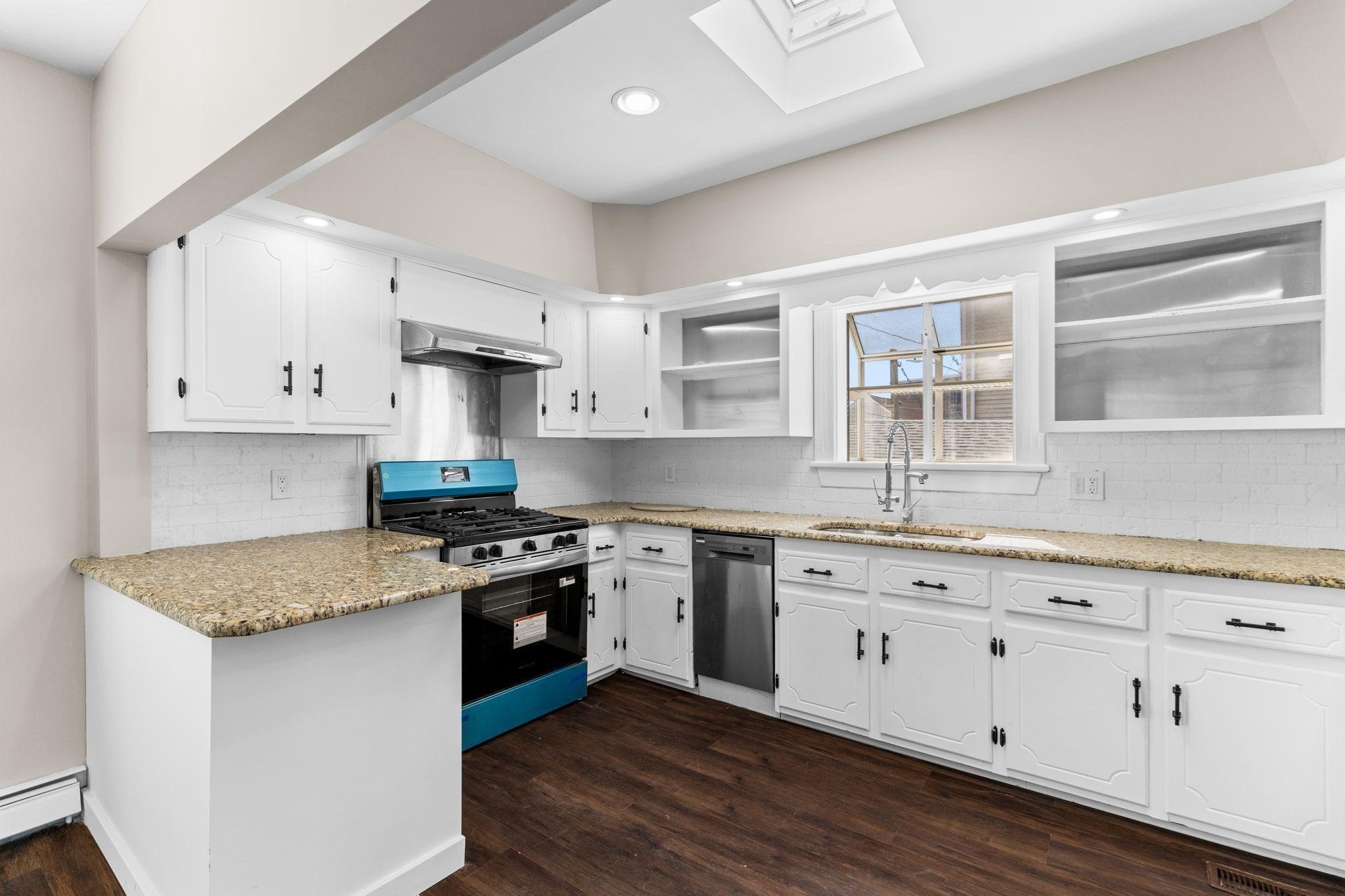 71 Cash St, Fall River, MA 02723 - Image 8