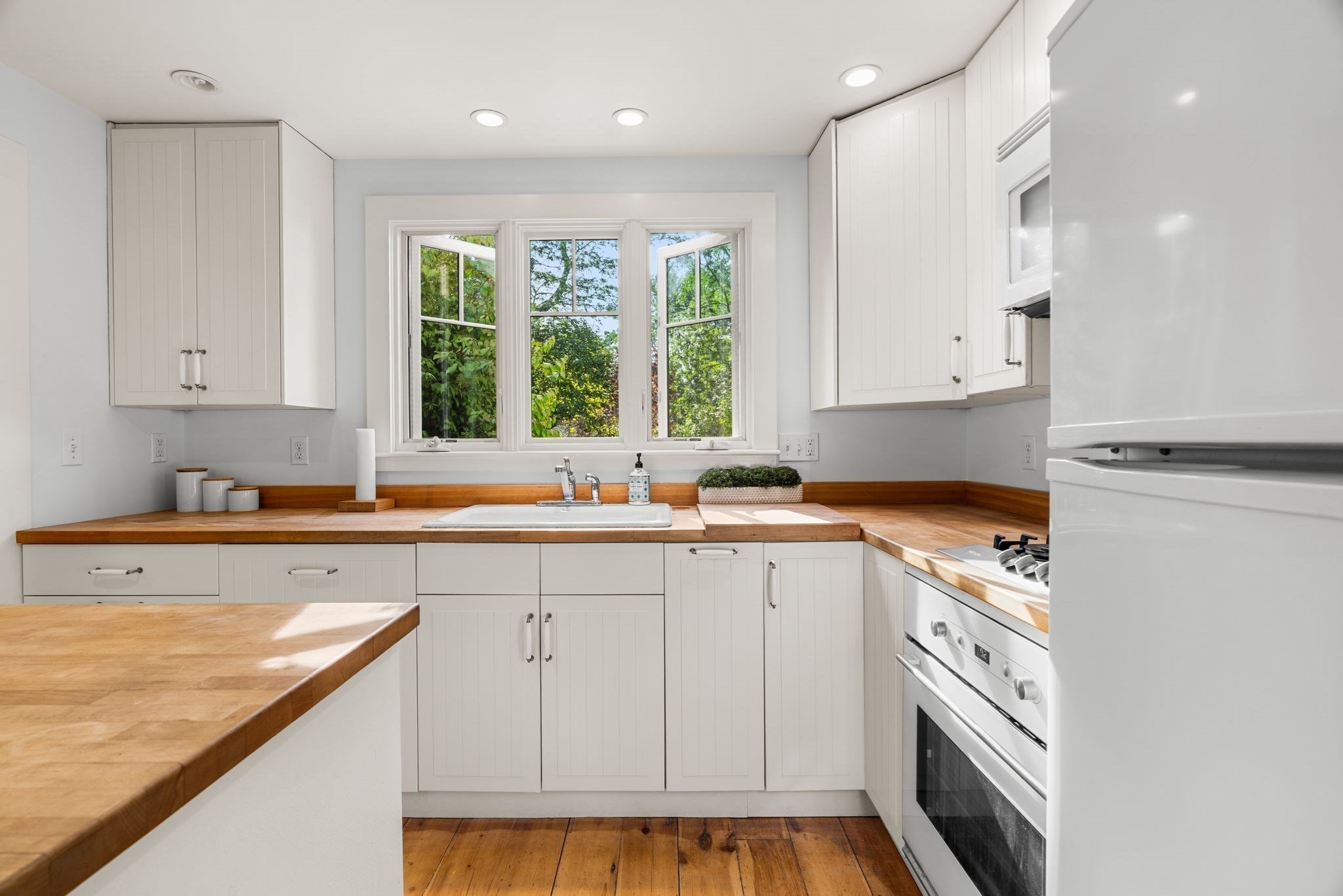 486 Main St, Amesbury, MA 01913 - Image 13