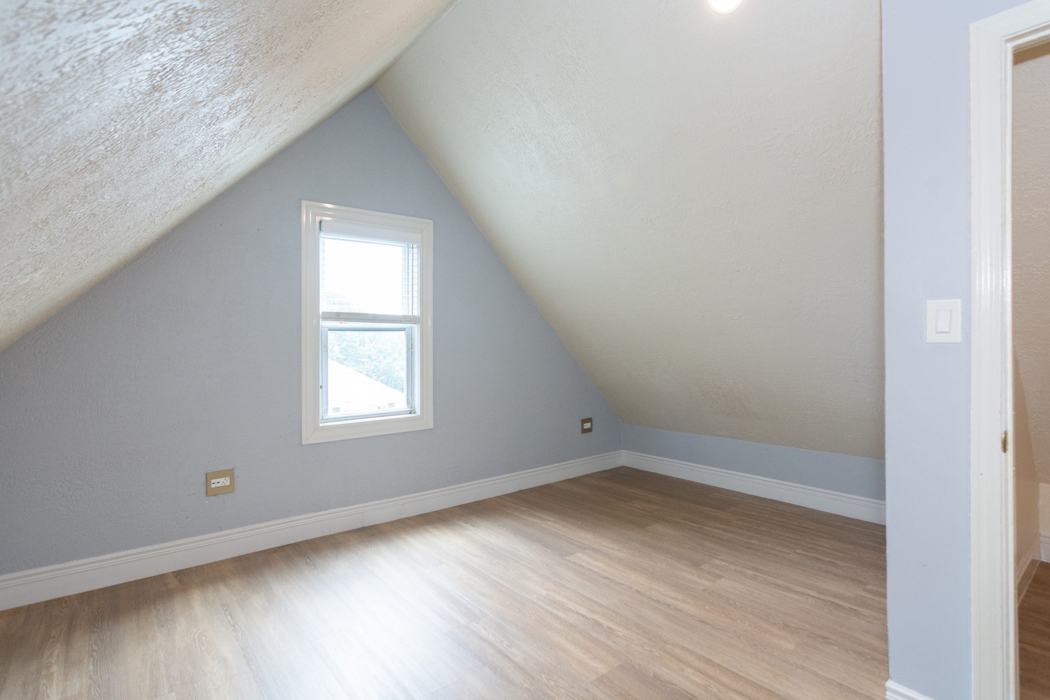 14 Russell St, Everett, MA 02149 - Image 16