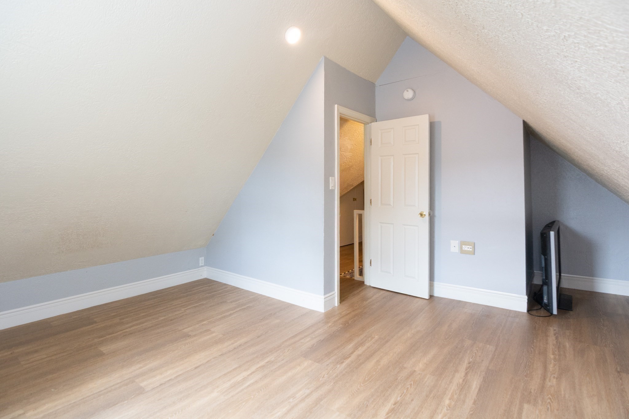 14 Russell St, Everett, MA 02149 - Image 18