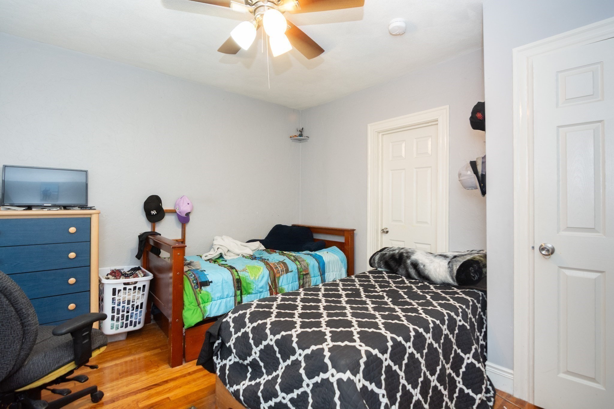 14 Russell St, Everett, MA 02149 - Image 24