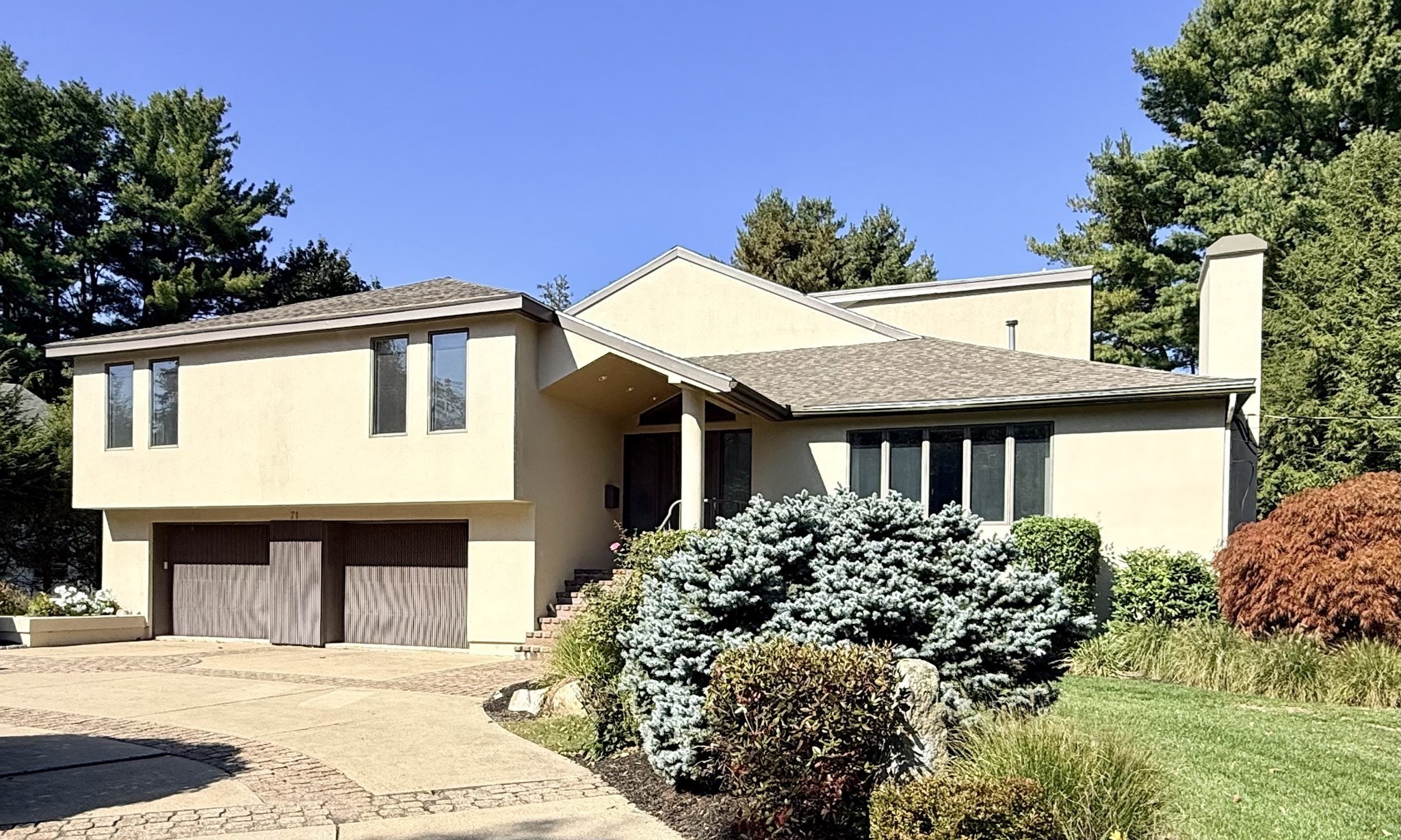 71 Farina Road, Newton, MA 02459