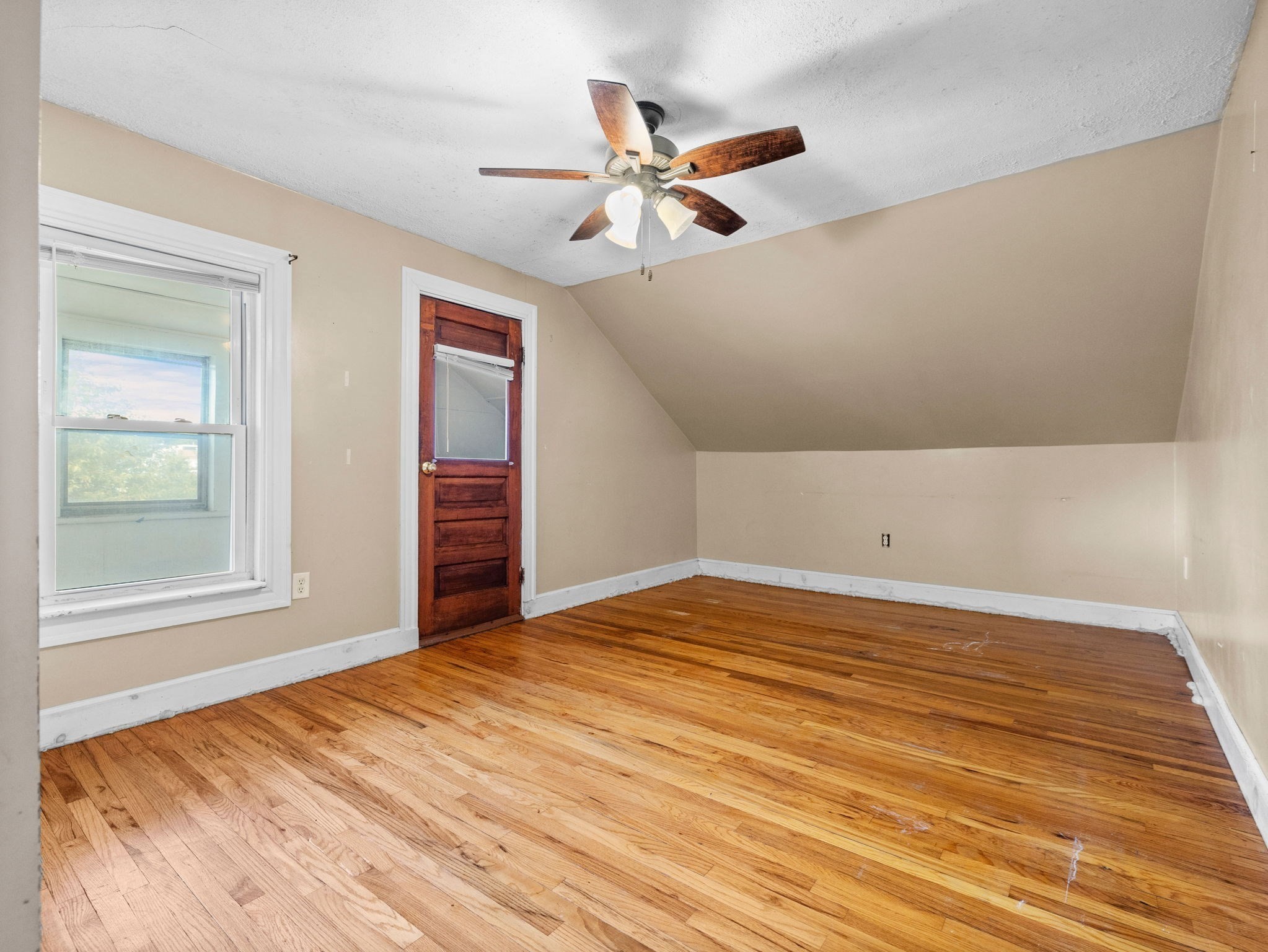 7 Woodbine St, Somerville, MA 02143 - Image 15