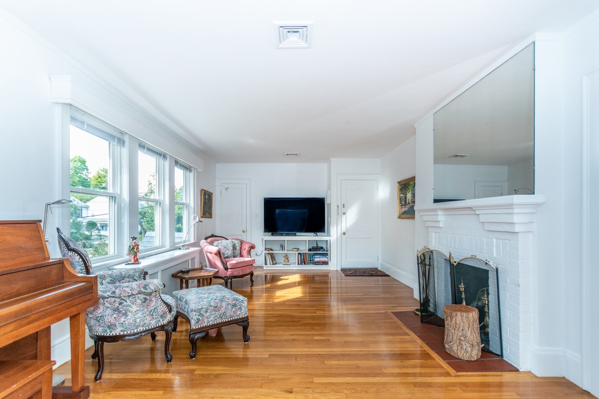 56 Cloverdale Rd Unit 56, Newton, MA 02461 - Image 2