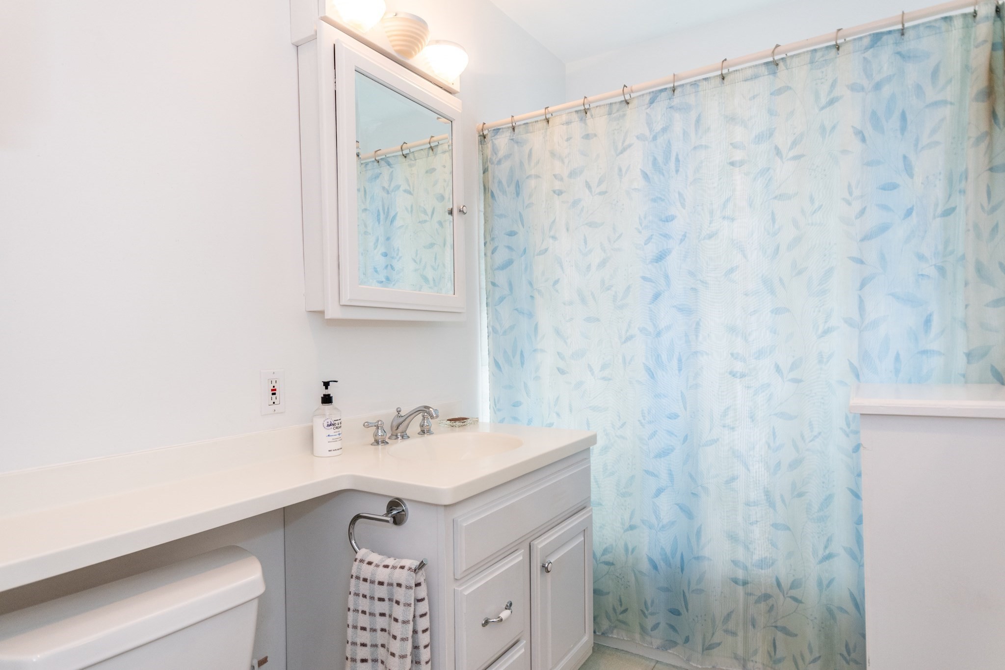 56 Cloverdale Rd Unit 56, Newton, MA 02461 - Image 11