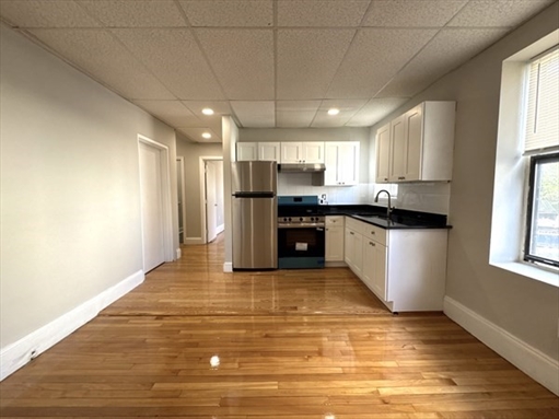 8 Langmaid Ave, Apt 4