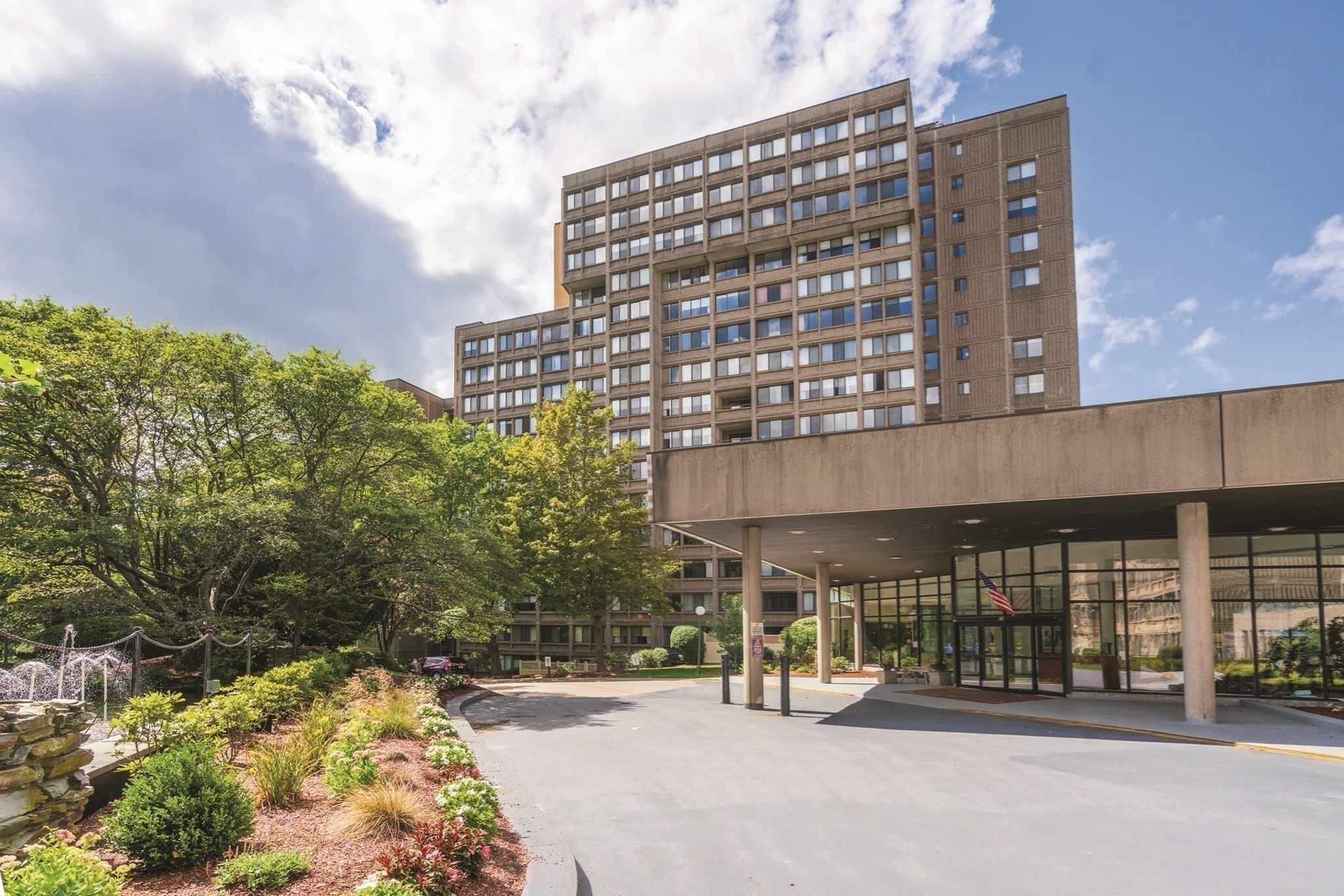 250 Hammond Pond Parkway Unit 615N, Newton, MA 02467