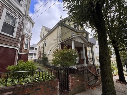 11 columbus Ave, Apt Garden