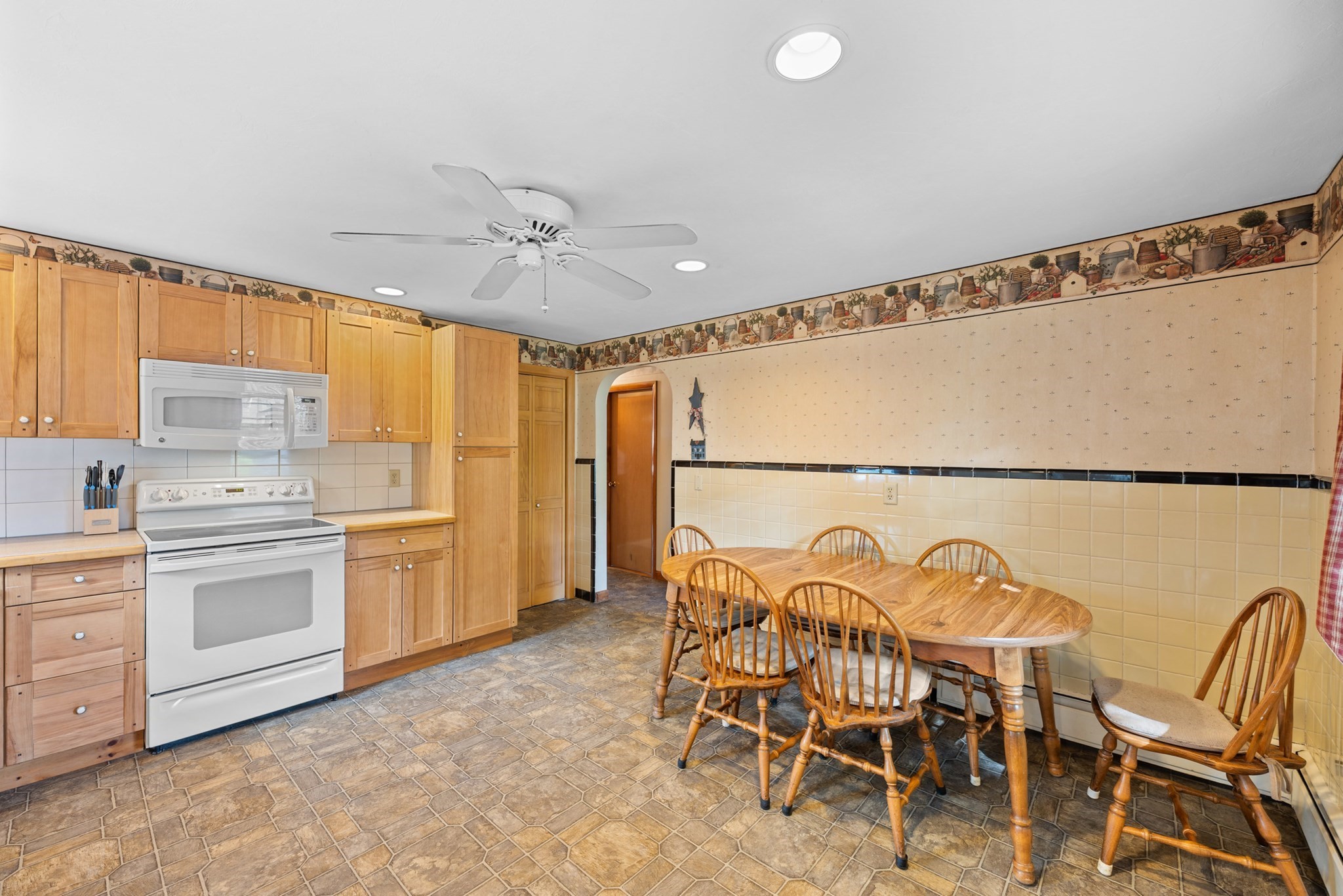 28 Granby Road, Worcester, MA 01604 - Image 10