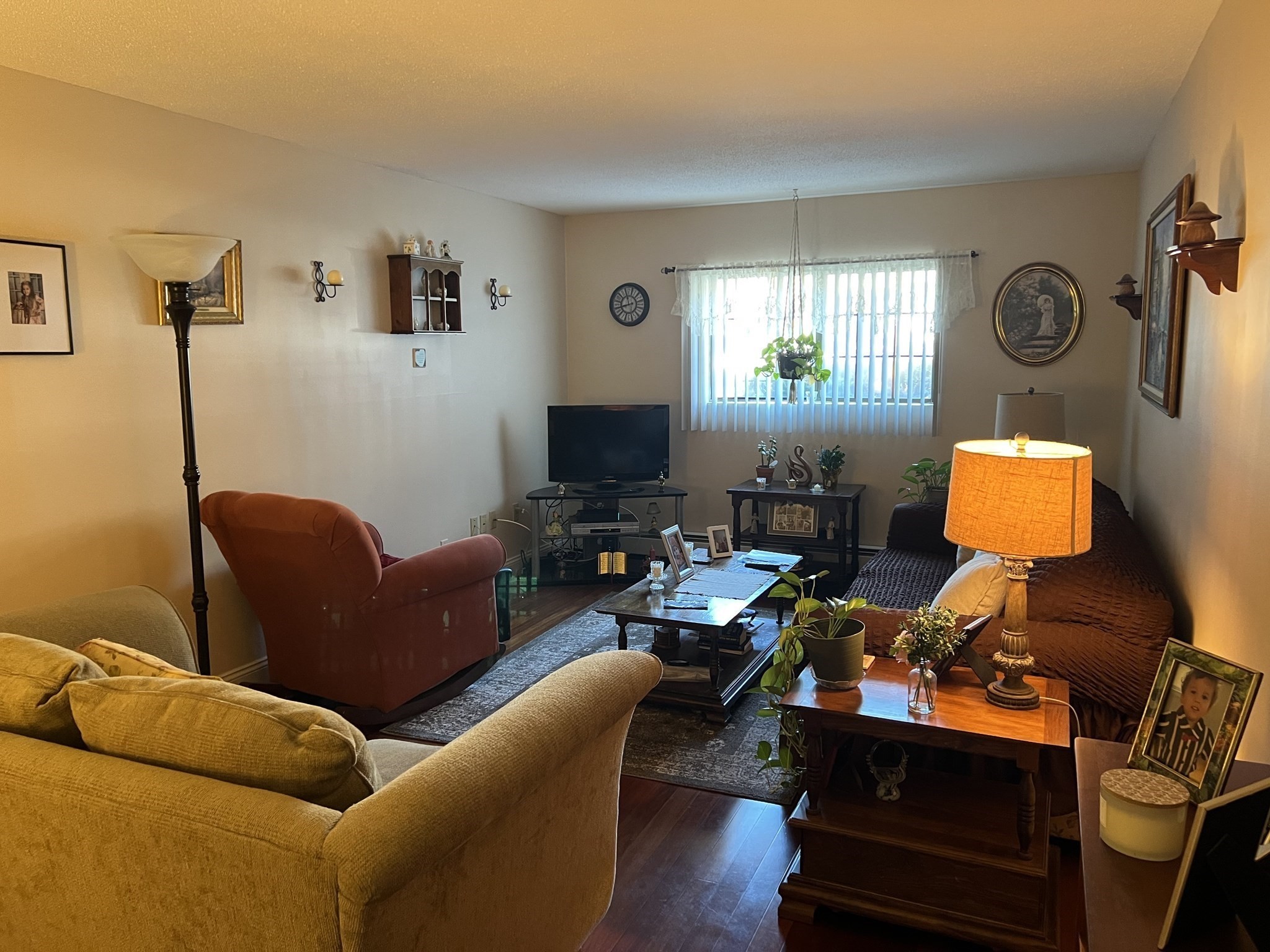 1600 Skyline Dr Unit 2, Lowell, MA 01854 - Image 2