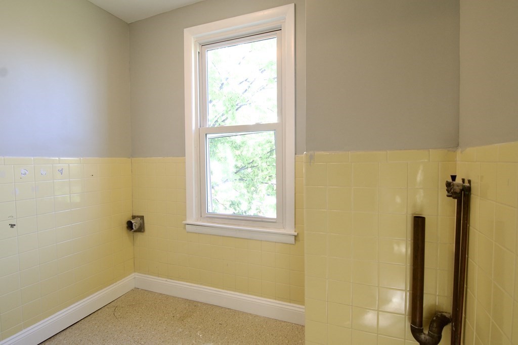 774 Liberty St, Springfield, MA 01104 - Image 30