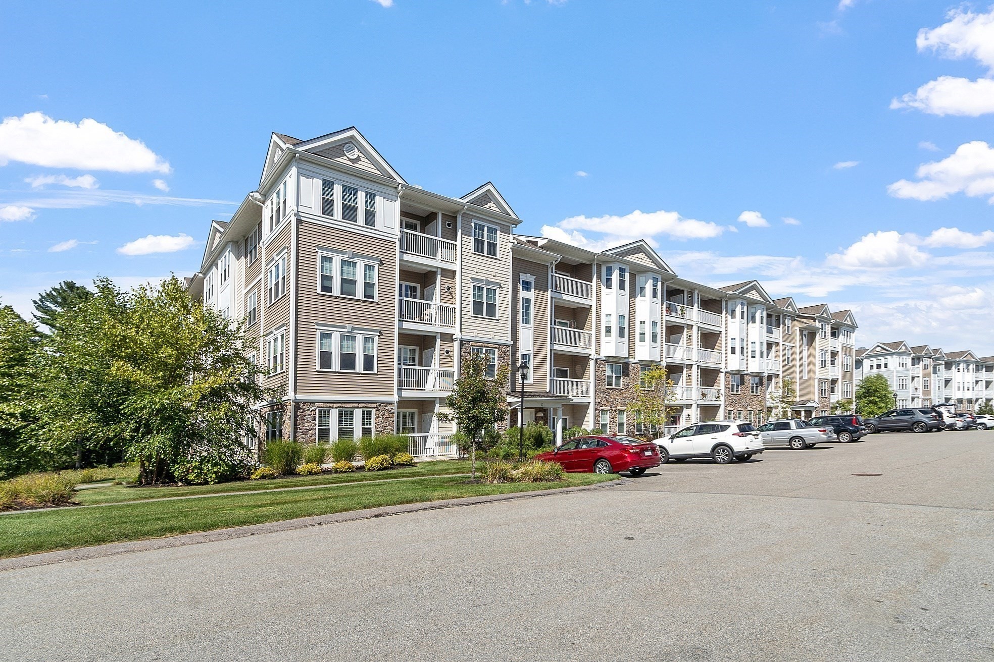 2 Francis Dr Unit 412, Andover, MA 01810