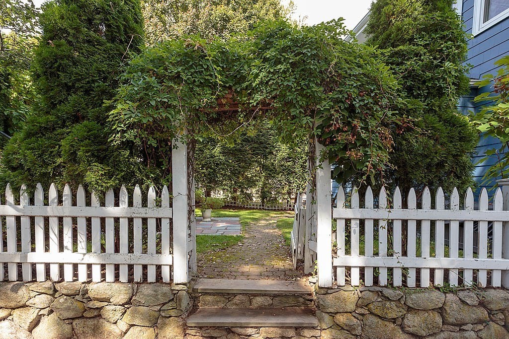 27 Hawthorn Road, Milton, MA 02186 - Image 6