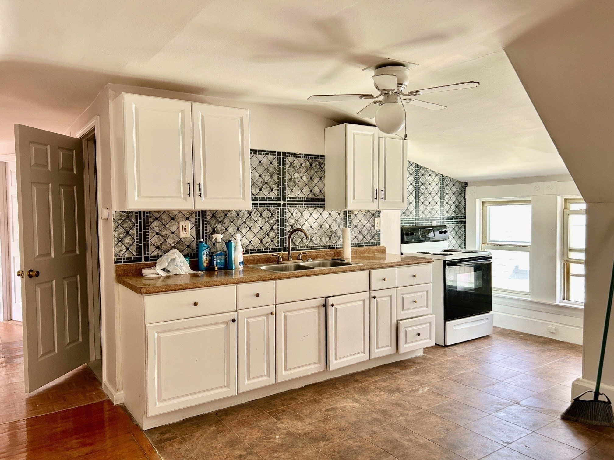 91 Newton St, Lawrence, MA 01843 - Image 17