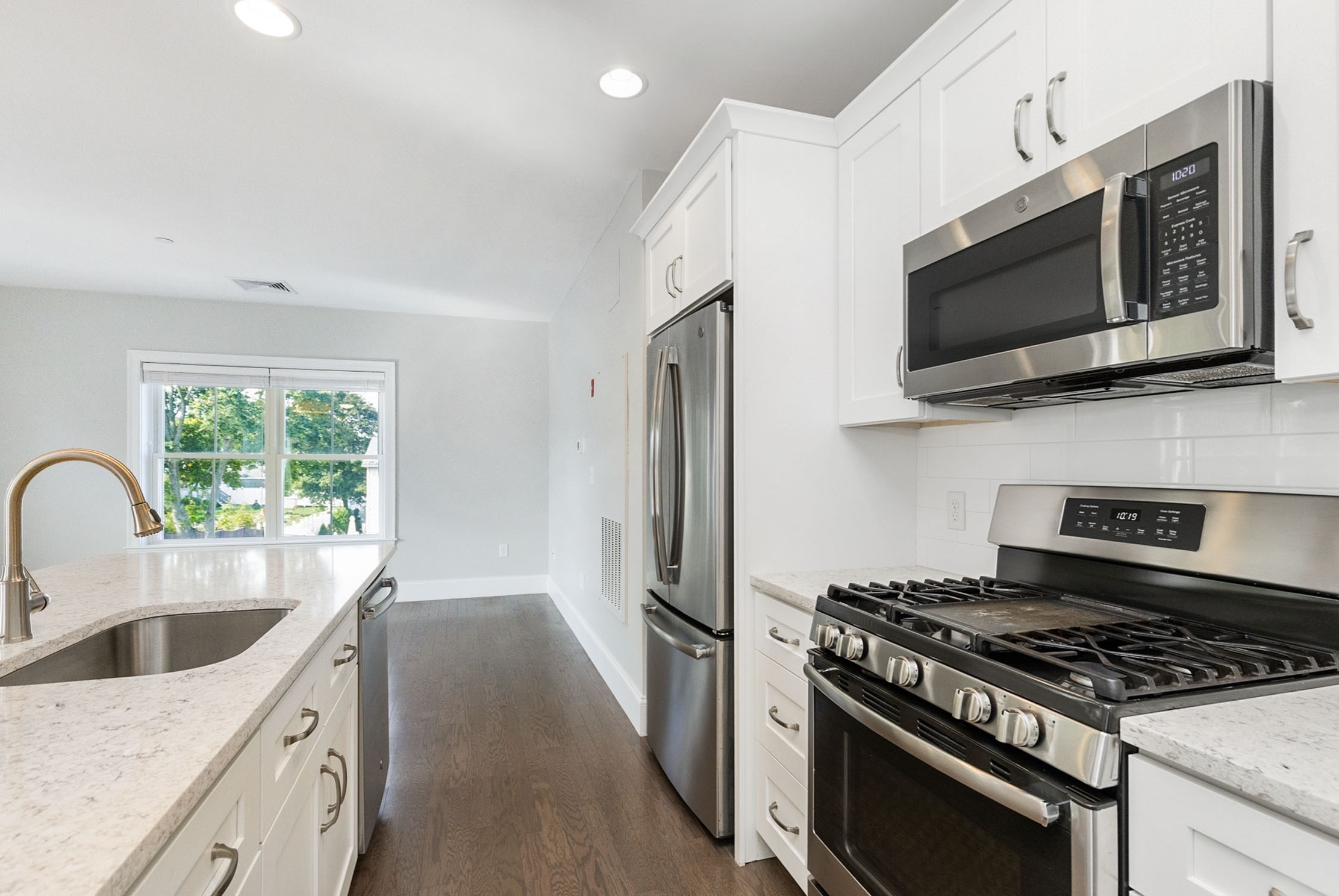 445 Essex Street Unit 304, Swampscott, MA 01907 - Image 11