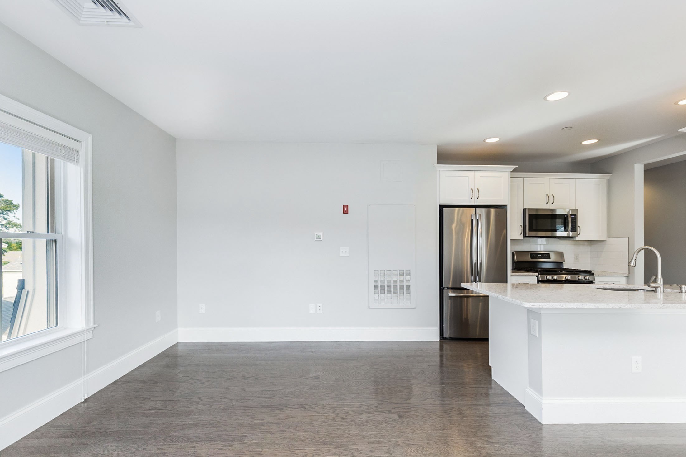 445 Essex Street Unit 304, Swampscott, MA 01907 - Image 5