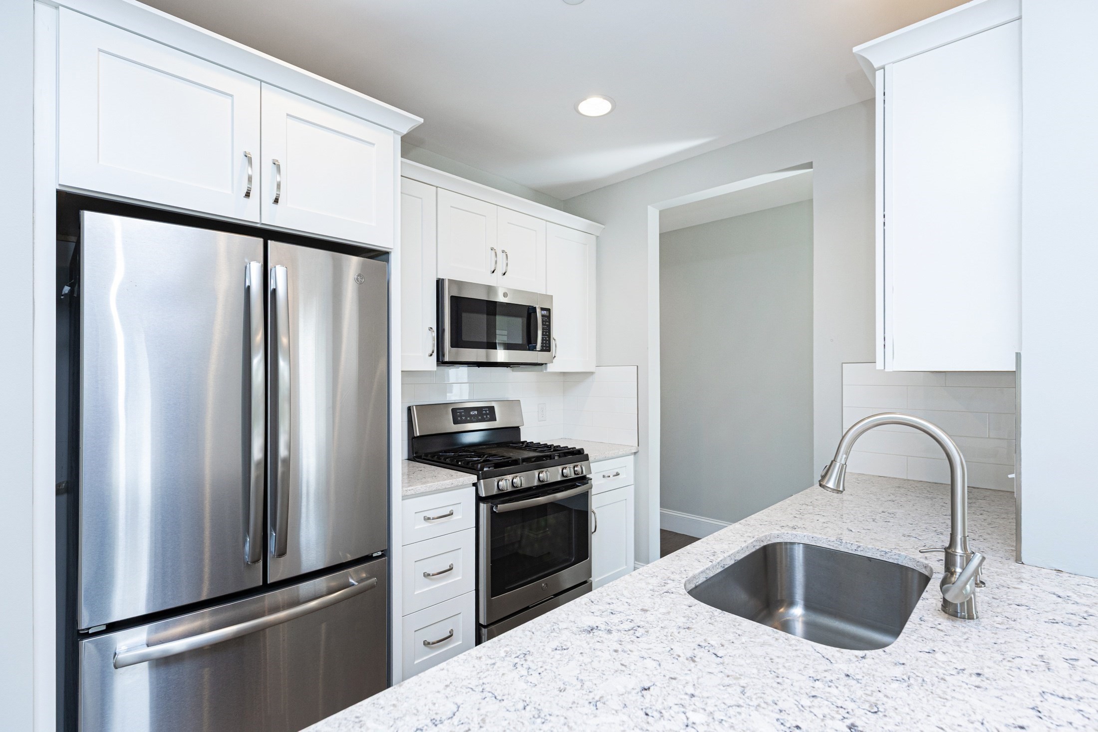 445 Essex Street Unit 304, Swampscott, MA 01907 - Image 8