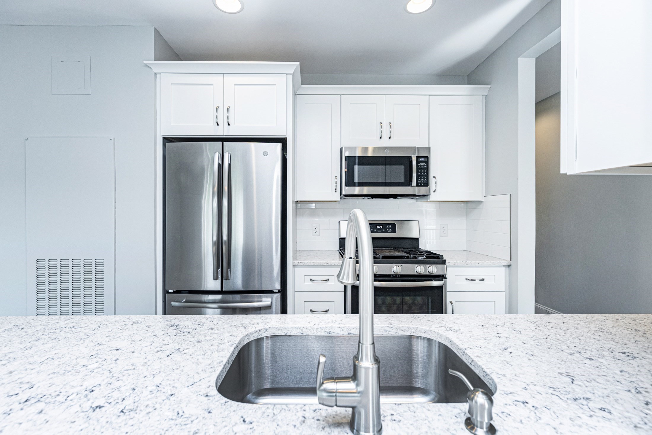 445 Essex Street Unit 304, Swampscott, MA 01907 - Image 9