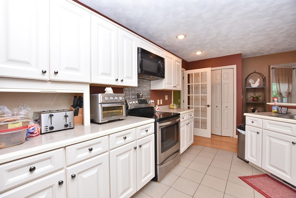 107 Manchester Avenue, Somerset, MA 02726 - Image 7