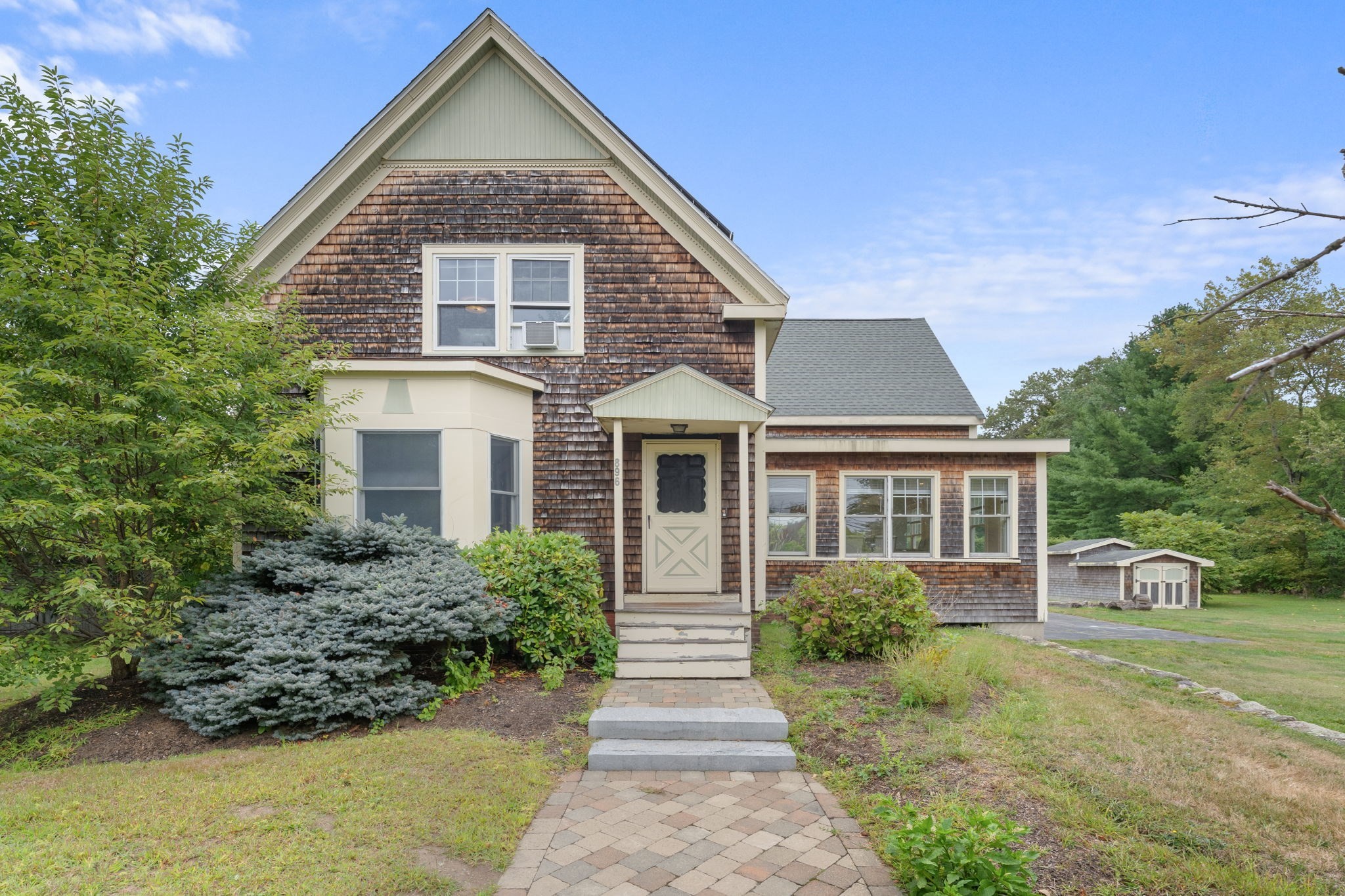 896 Plymouth St, Abington, MA 02351