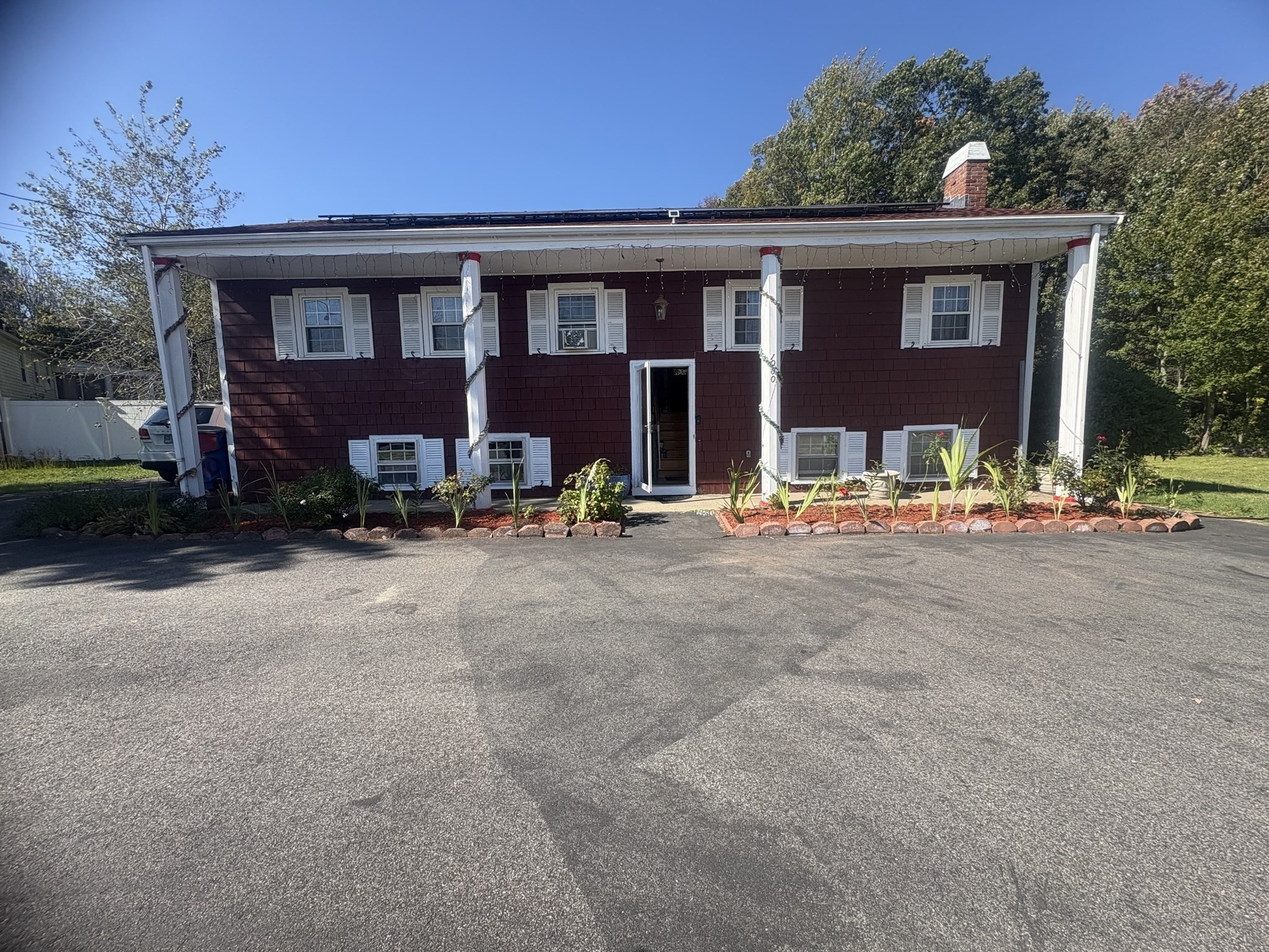 1000 Pleasant St, Stoughton, MA 02072