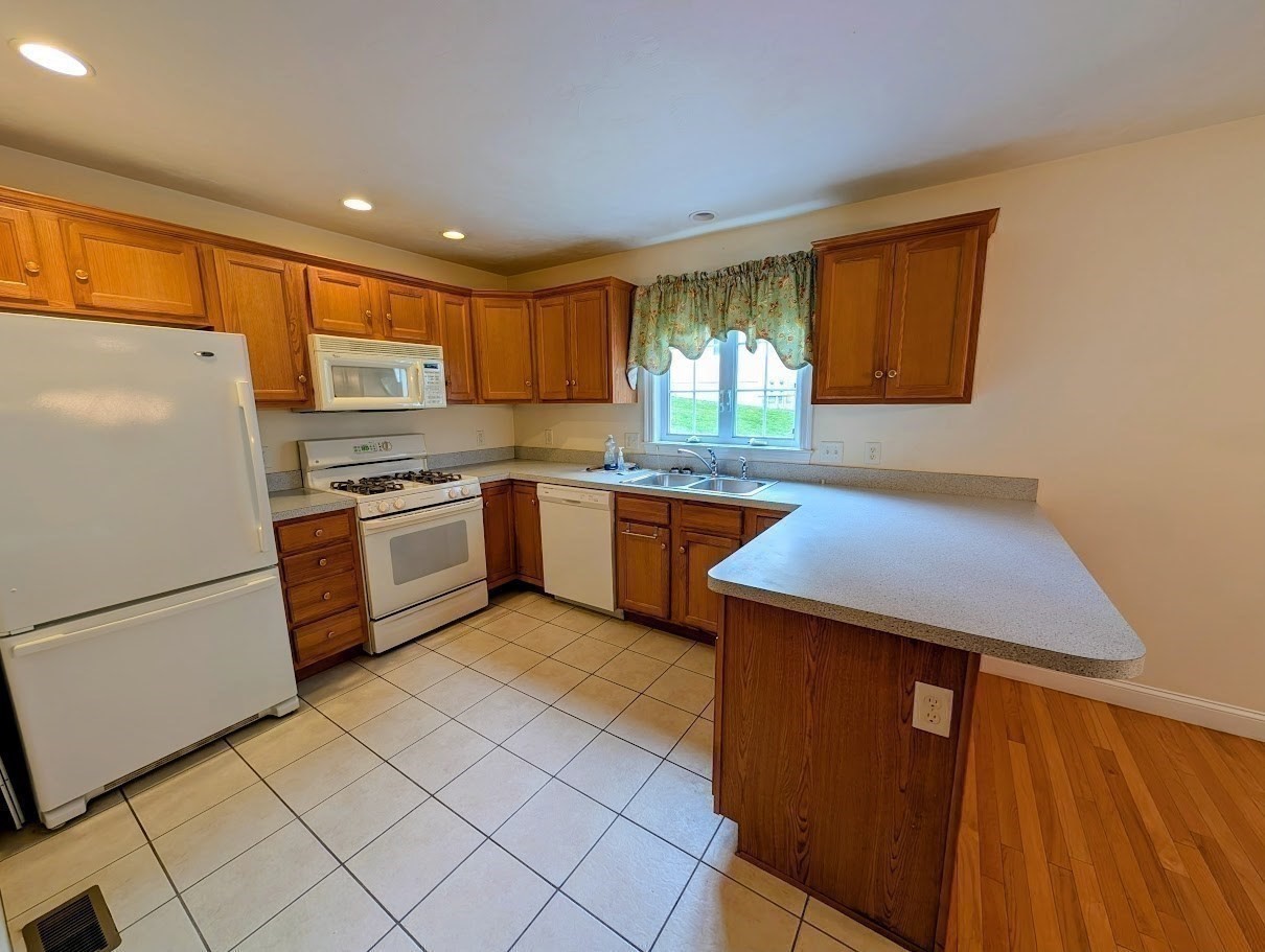32 Horne Way Unit 32, Millbury, MA 01527 - Image 7