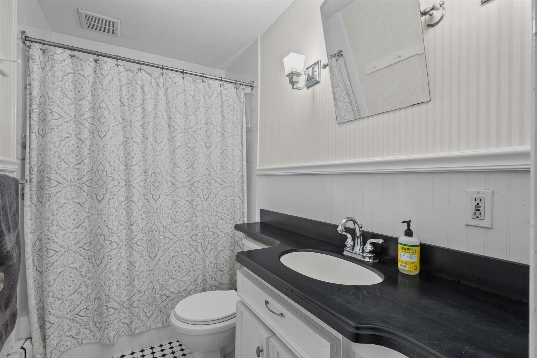 201 Humphrey St Unit 2, Marblehead, MA 01945 - Image 25