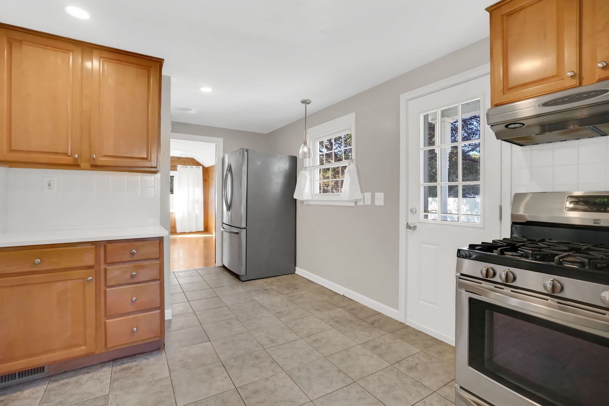 138 Abbott St, Springfield, MA 01118 - Image 8