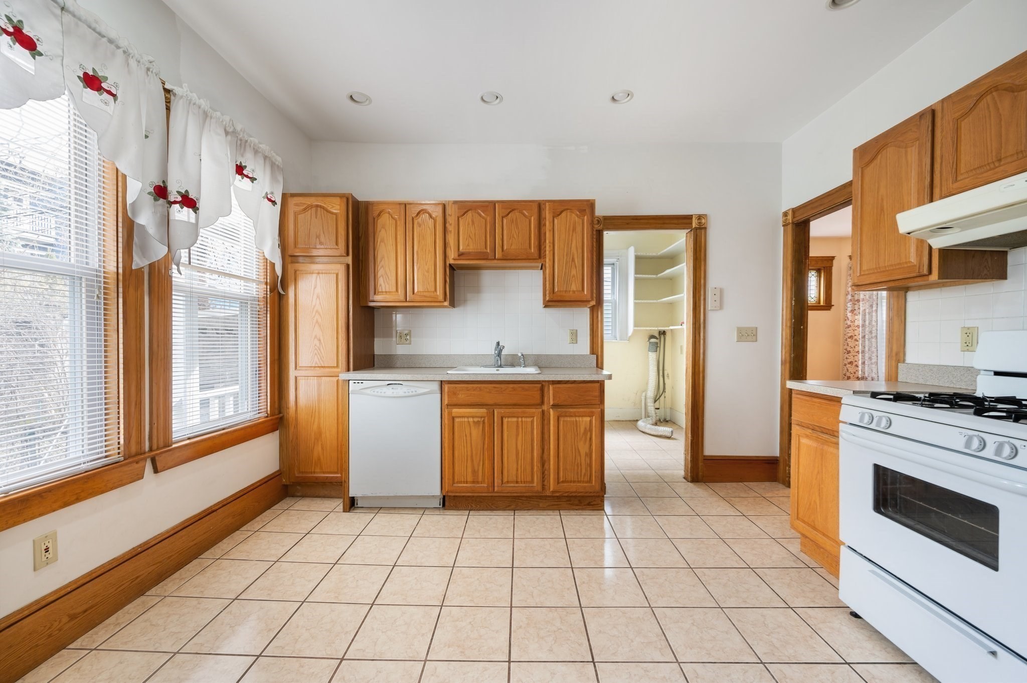 27 Willis Street, Dorchester, Boston, MA 02125 - Image 13