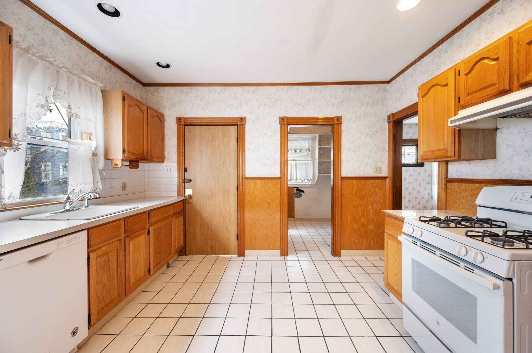 27 Willis Street, Dorchester, Boston, MA 02125 - Image 28