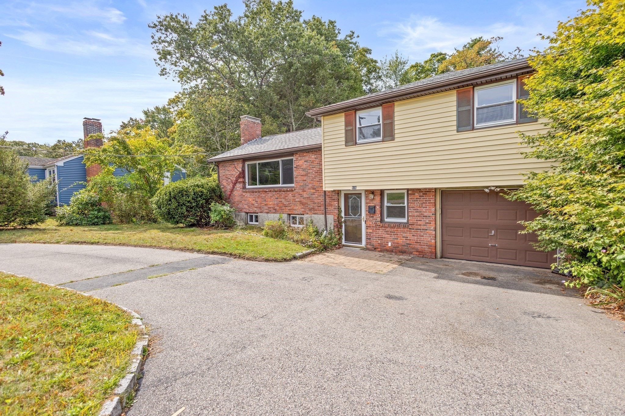 618 Nahatan St, Norwood, MA 02062