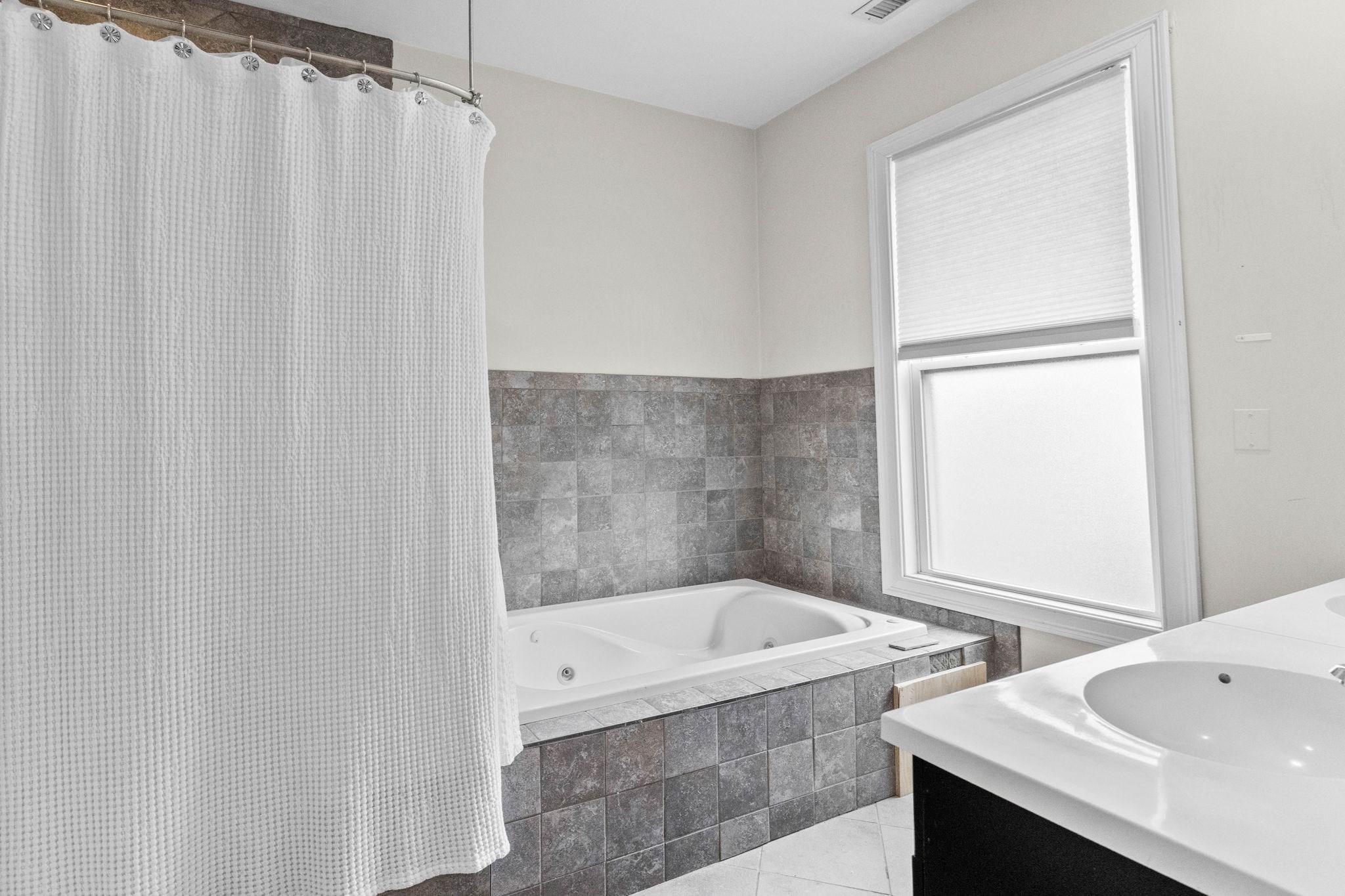 647 East 3rd Unit 2, South Boston, Boston, MA 02127 - Image 13