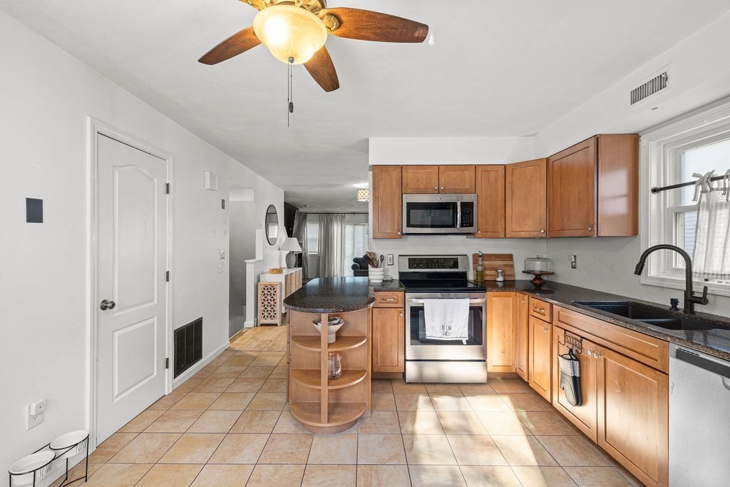 1810 Highland Ave. Unit 22, Fall River, MA 02720 - Image 14