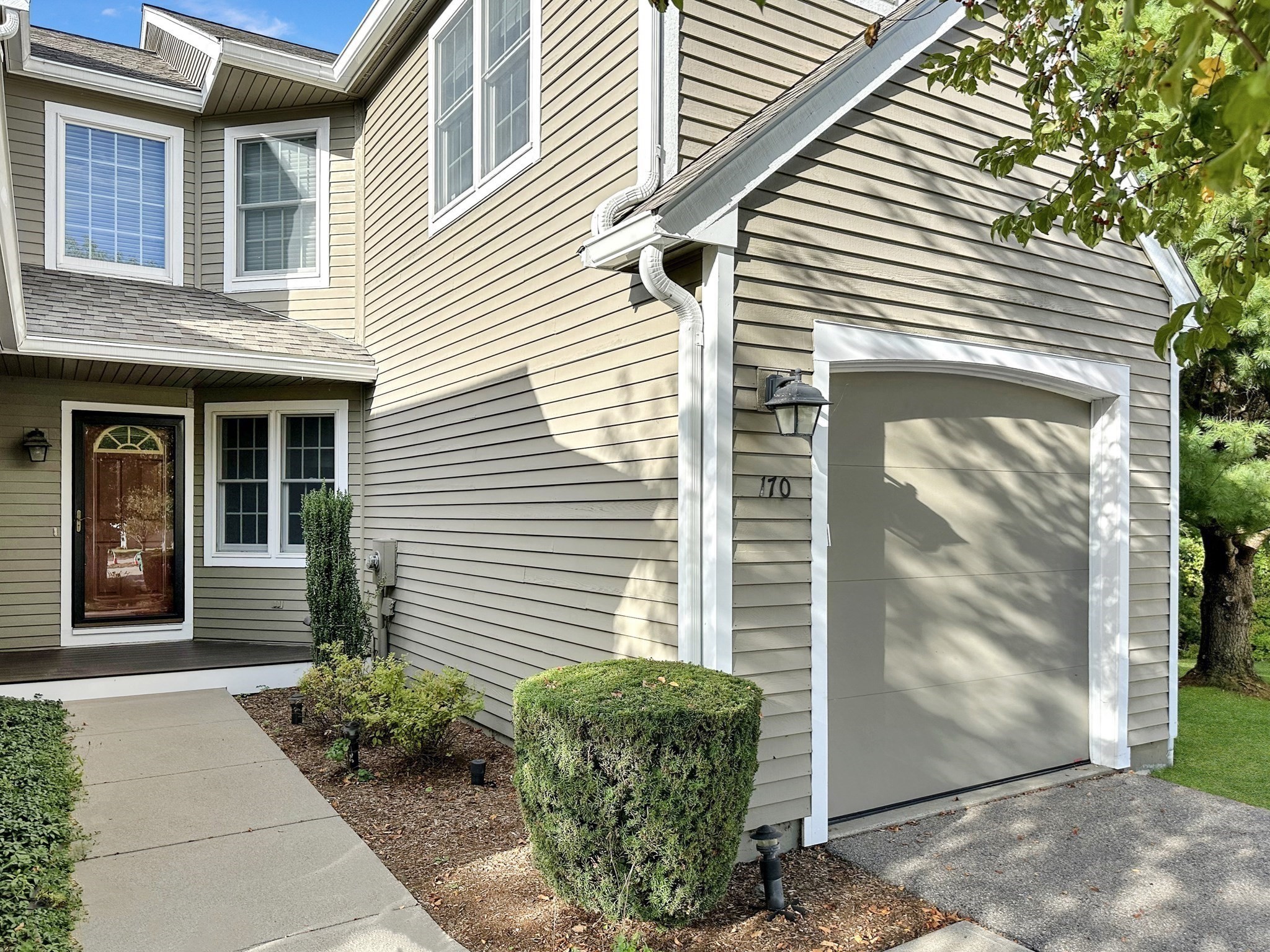 170 Cannon Forge Dr Unit 170, Foxboro, MA 02035