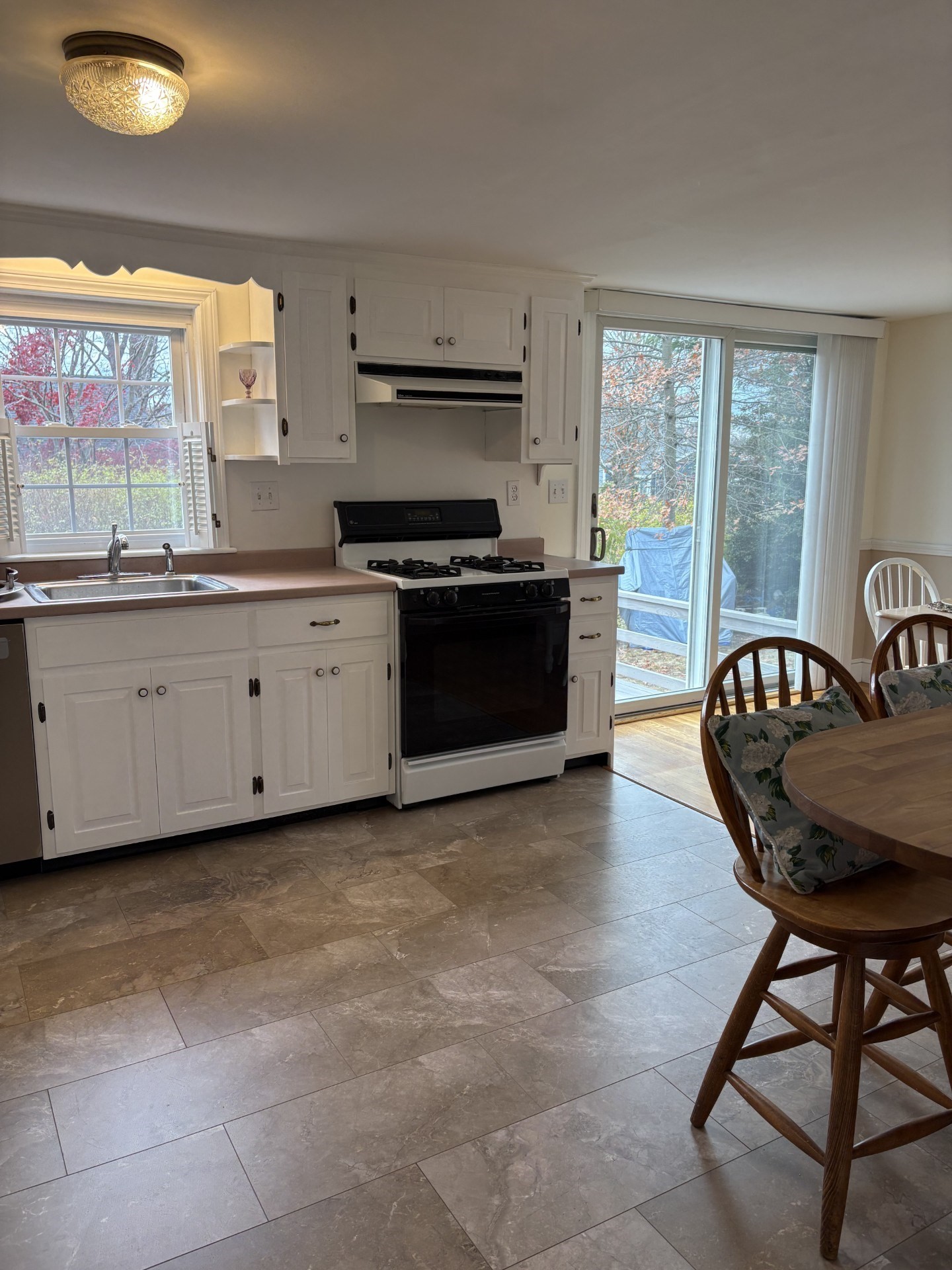 100 Village St., Marblehead, MA 01945