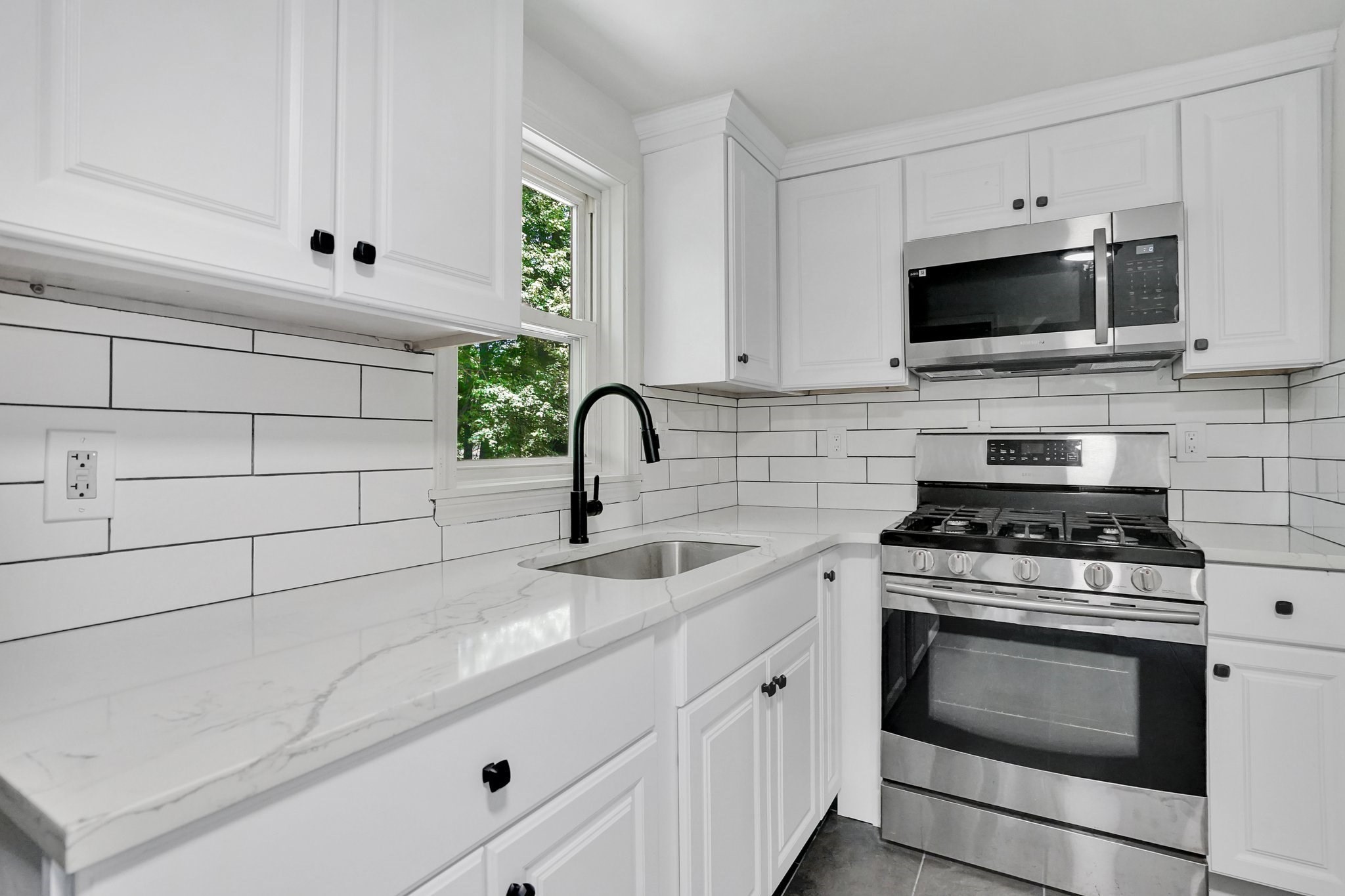 46 Chestnut St Pl, East Longmeadow, MA 01028 - Image 12