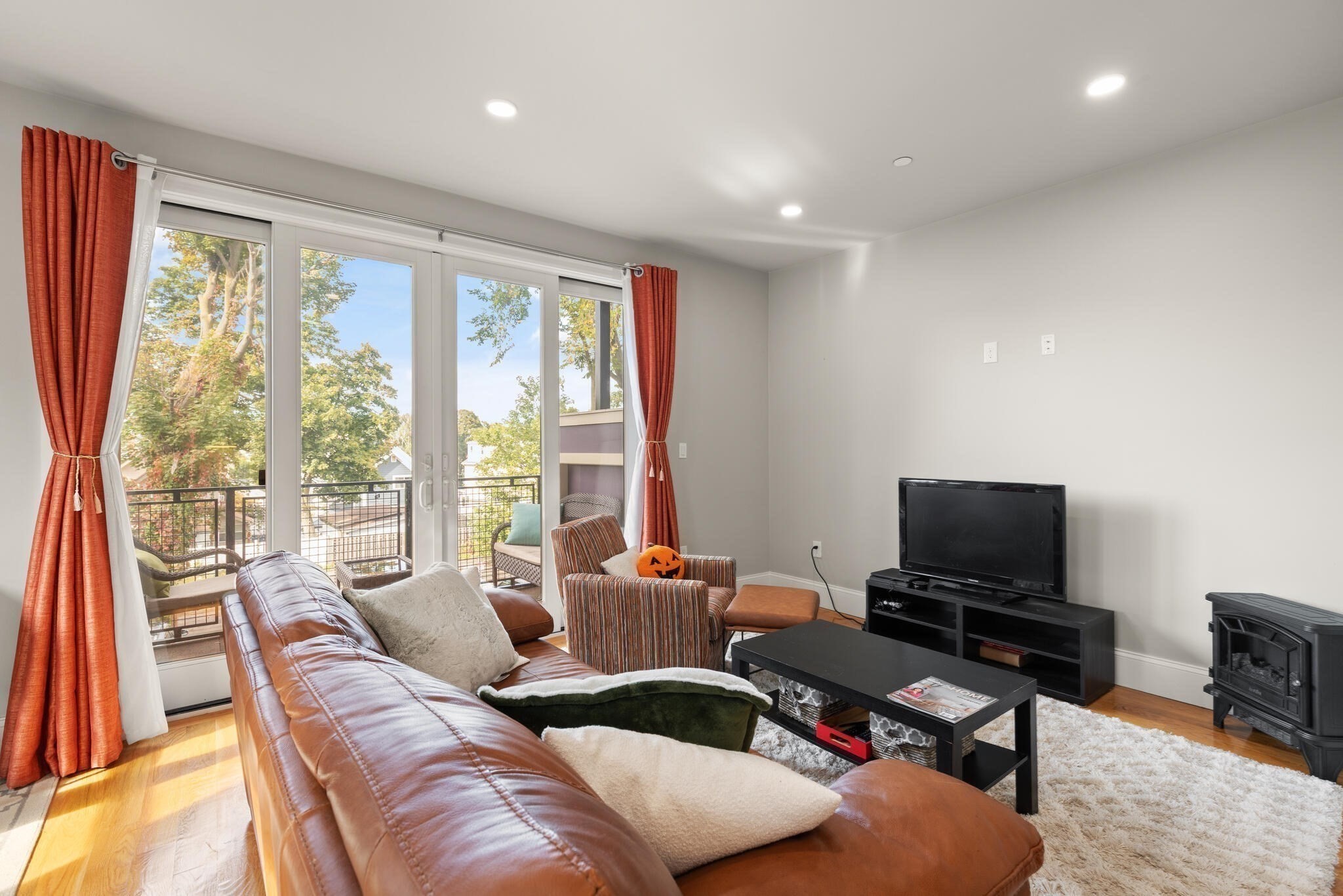 34 Dix St Unit 3, Dorchester, Boston, MA 02122 - Image 2