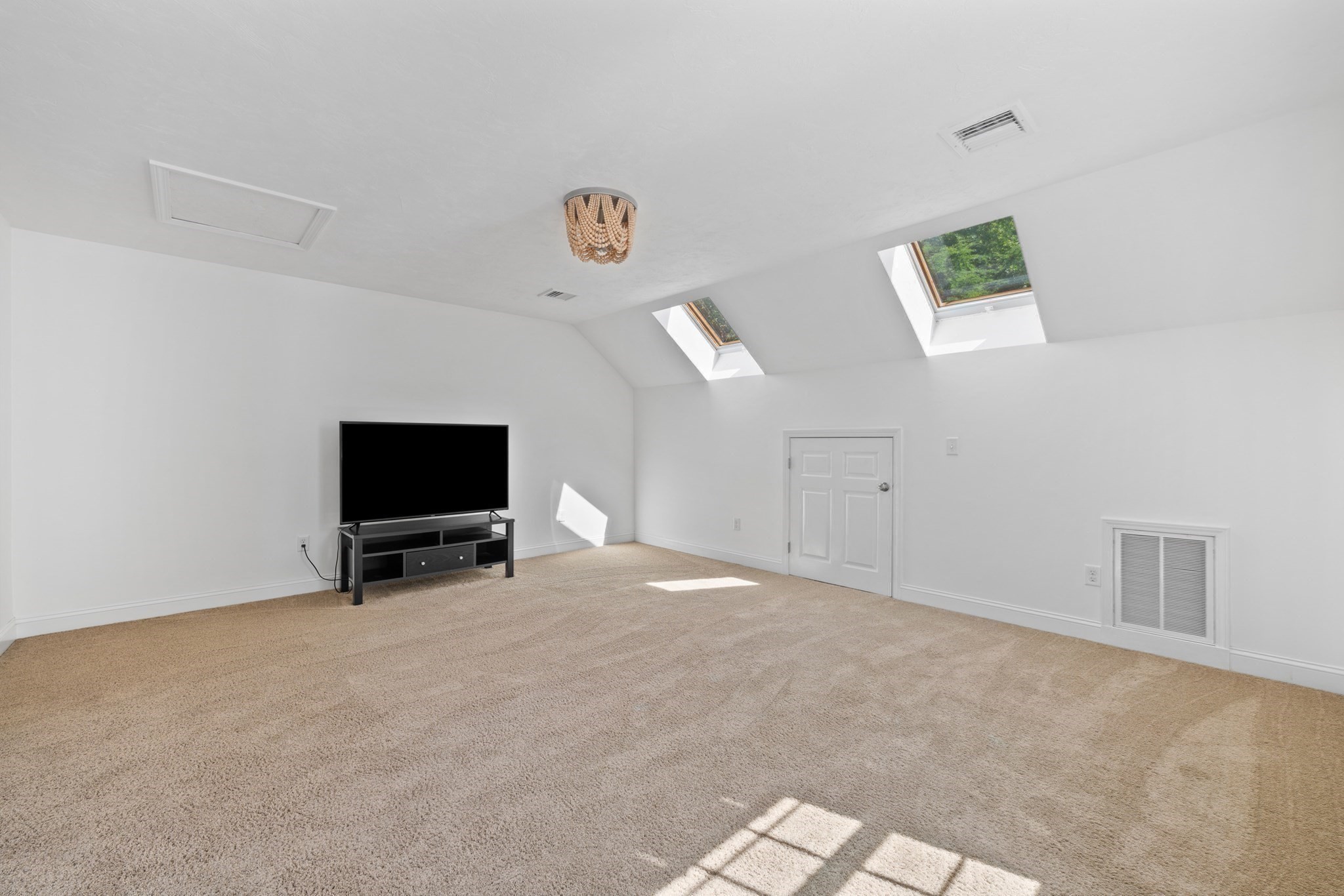 32 Whispering Pine Cir Unit 32, Worcester, MA 01606 - Image 25