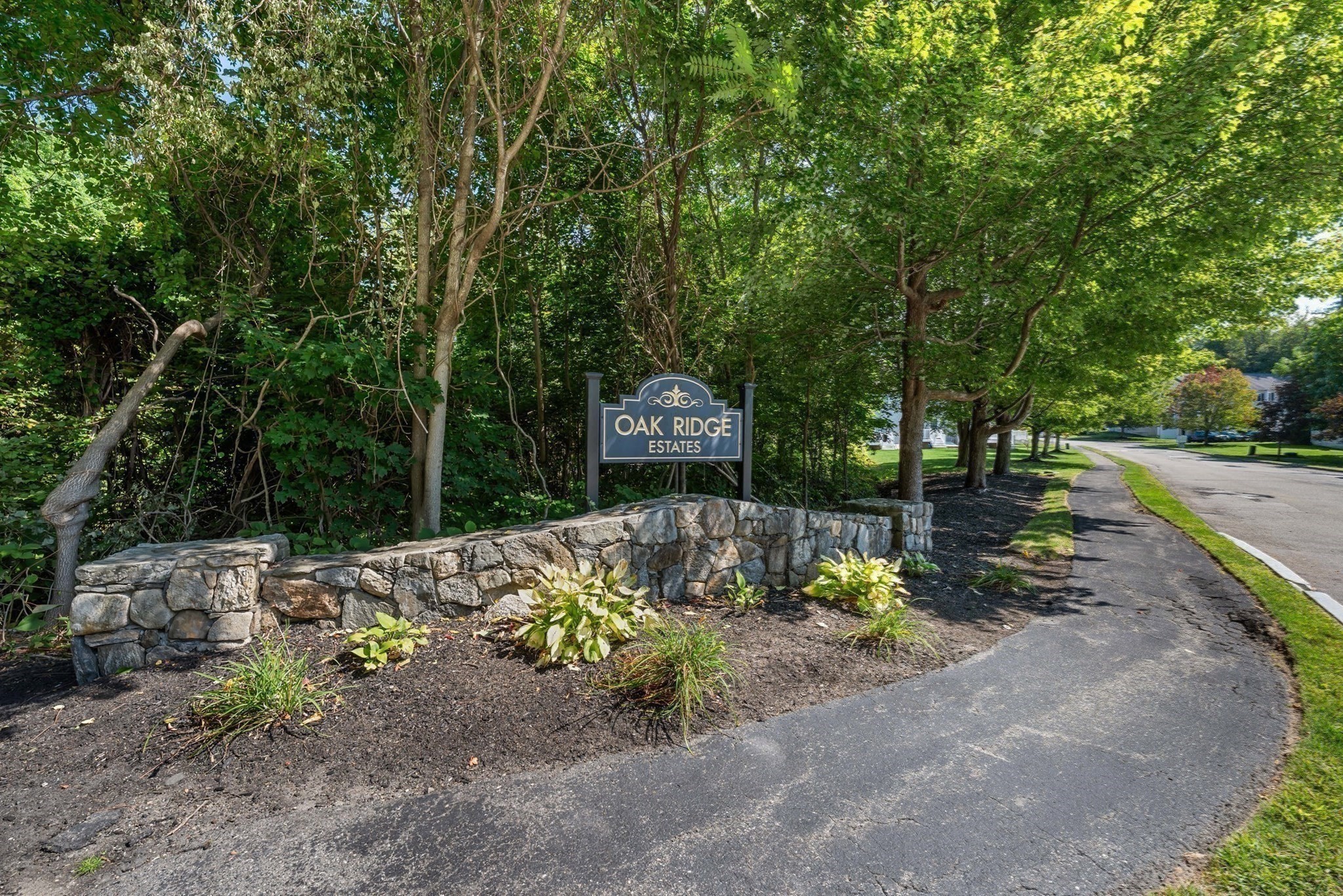 32 Whispering Pine Cir Unit 32, Worcester, MA 01606 - Image 34