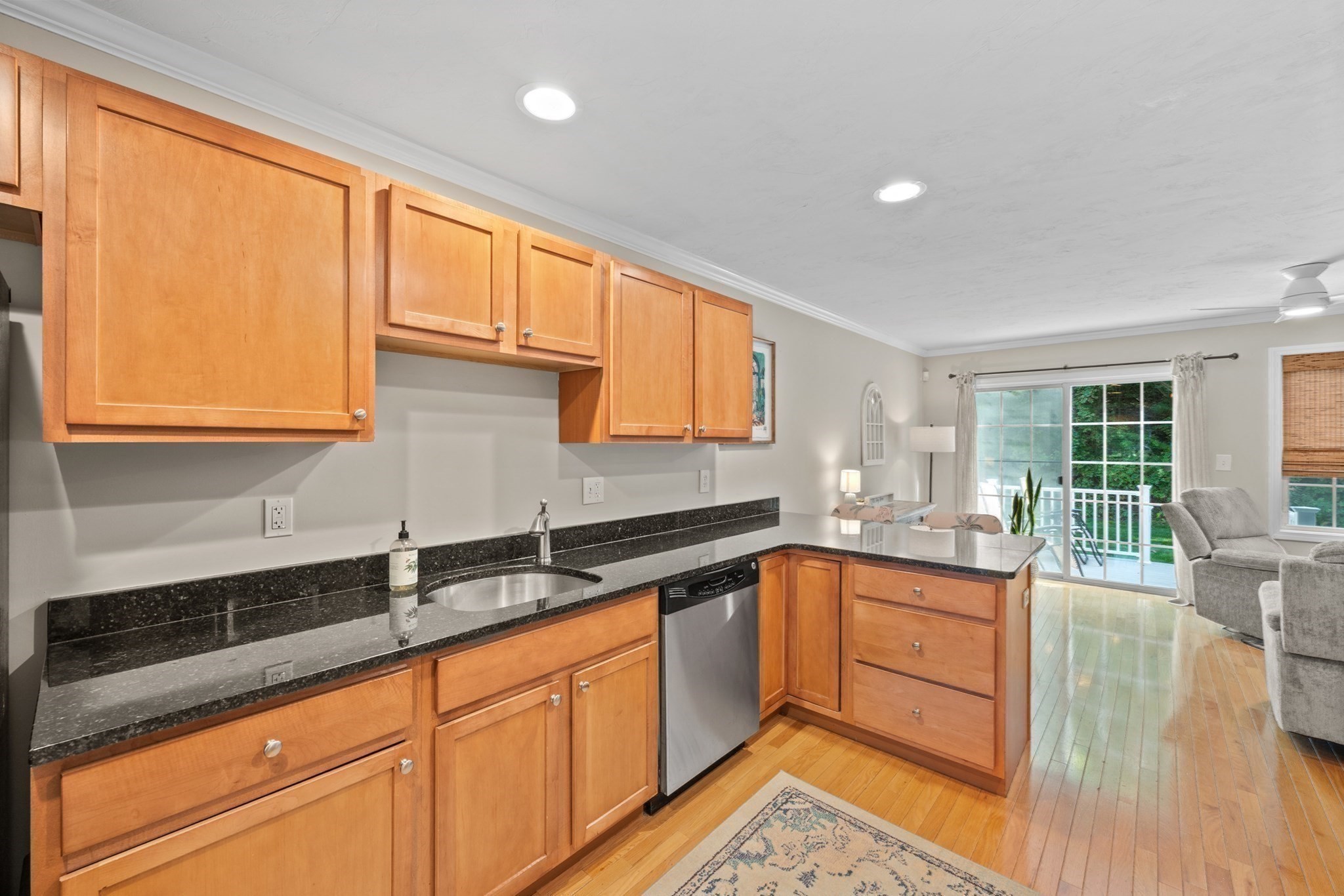 32 Whispering Pine Cir Unit 32, Worcester, MA 01606 - Image 9