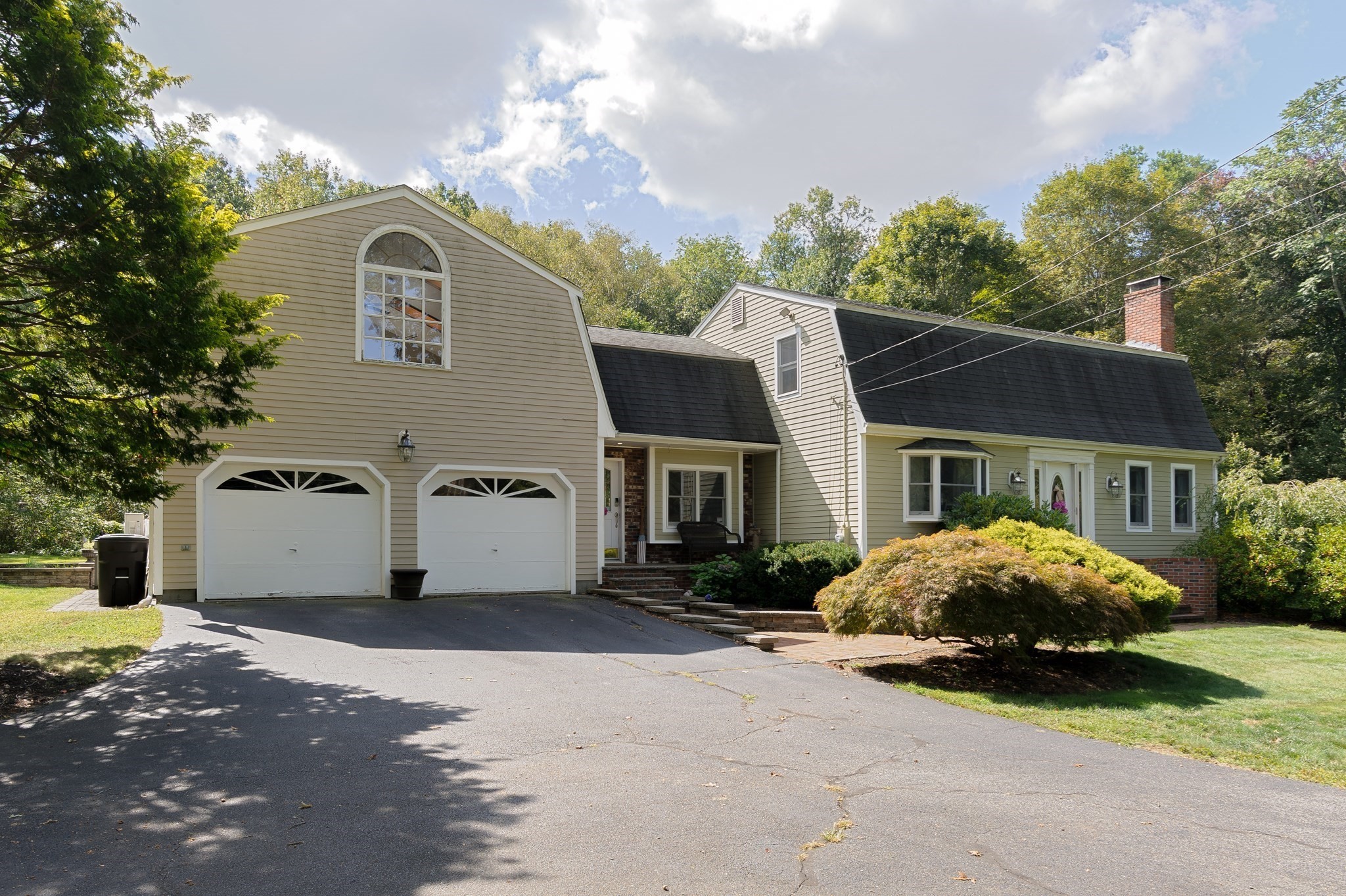 16 Jackie Dr, Millbury, MA 01527