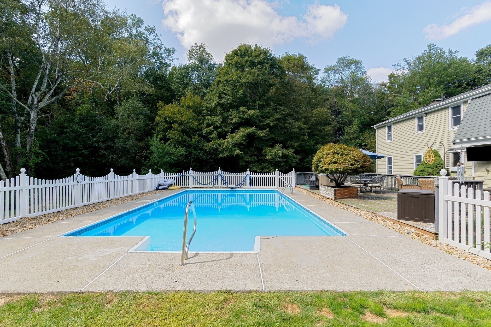 16 Jackie Dr, Millbury, MA 01527 - Image 8